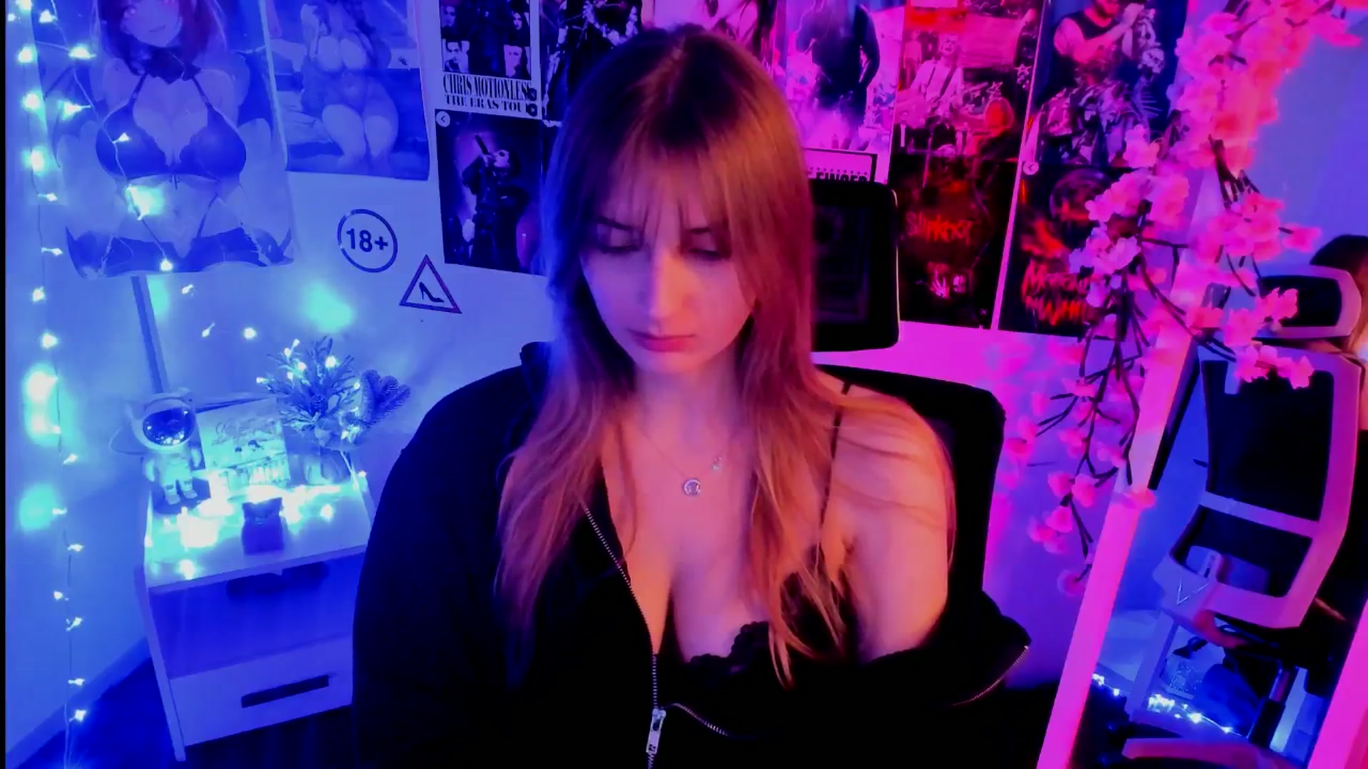 Gallery image thumbnail from Lisa_Star_'s myfreecams stream on, 11/13/2025, 13:52 image 2 of 20