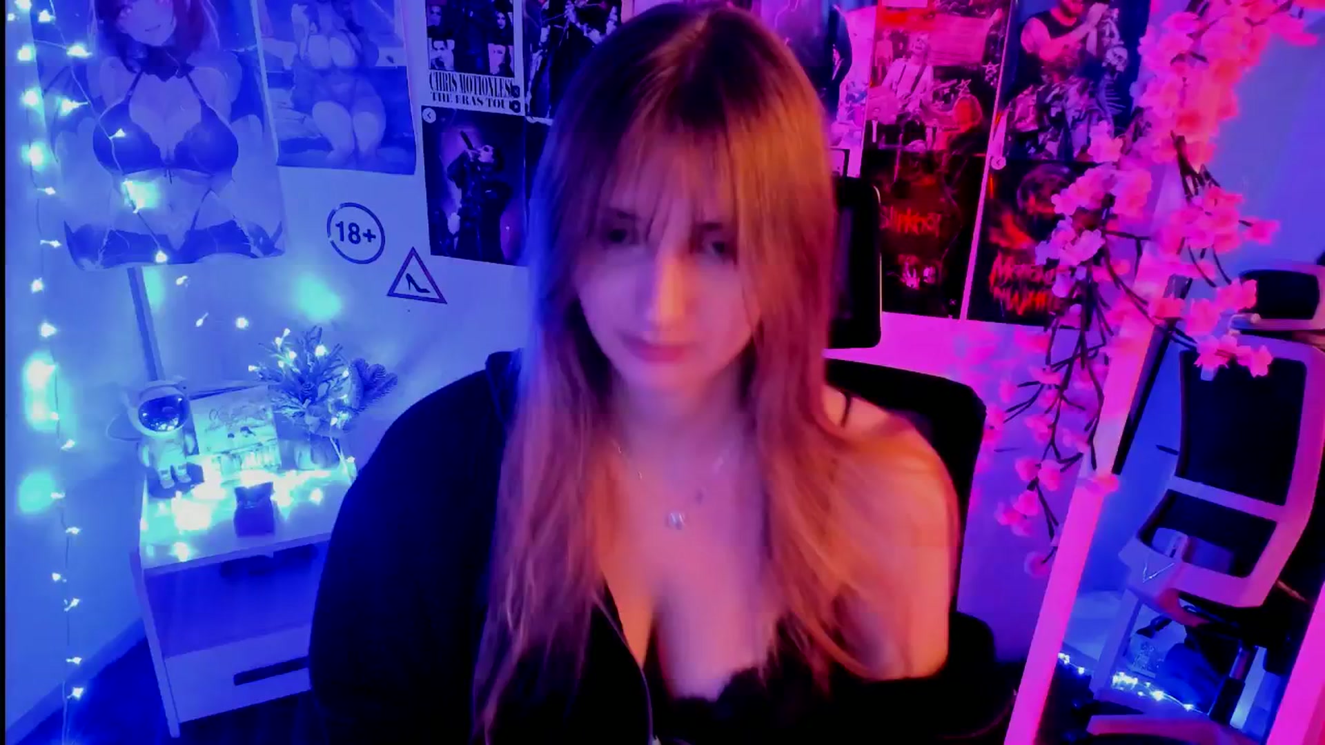 Gallery image thumbnail from Lisa_Star_'s myfreecams stream on, 11/13/2025, 13:52 image 1 of 20