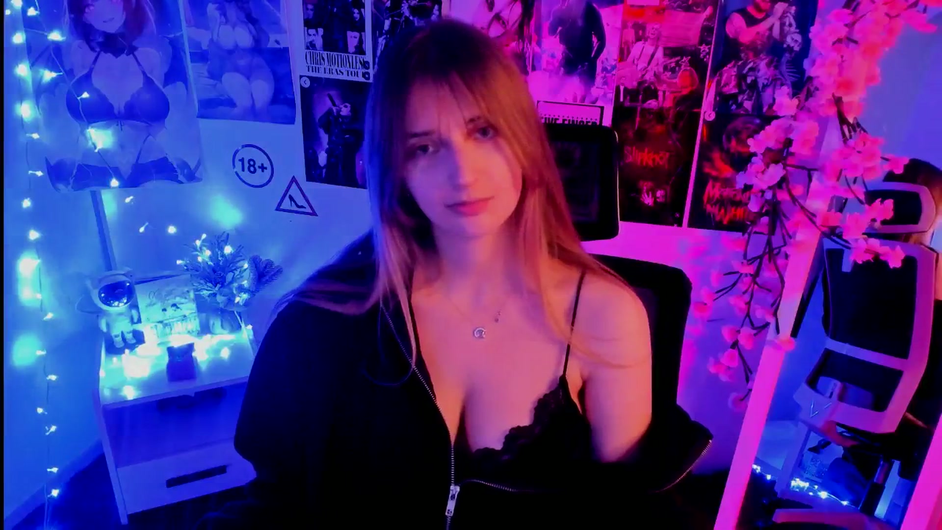 Gallery image thumbnail from Lisa_Star_'s myfreecams stream on, 11/13/2025, 13:52 image 8 of 20