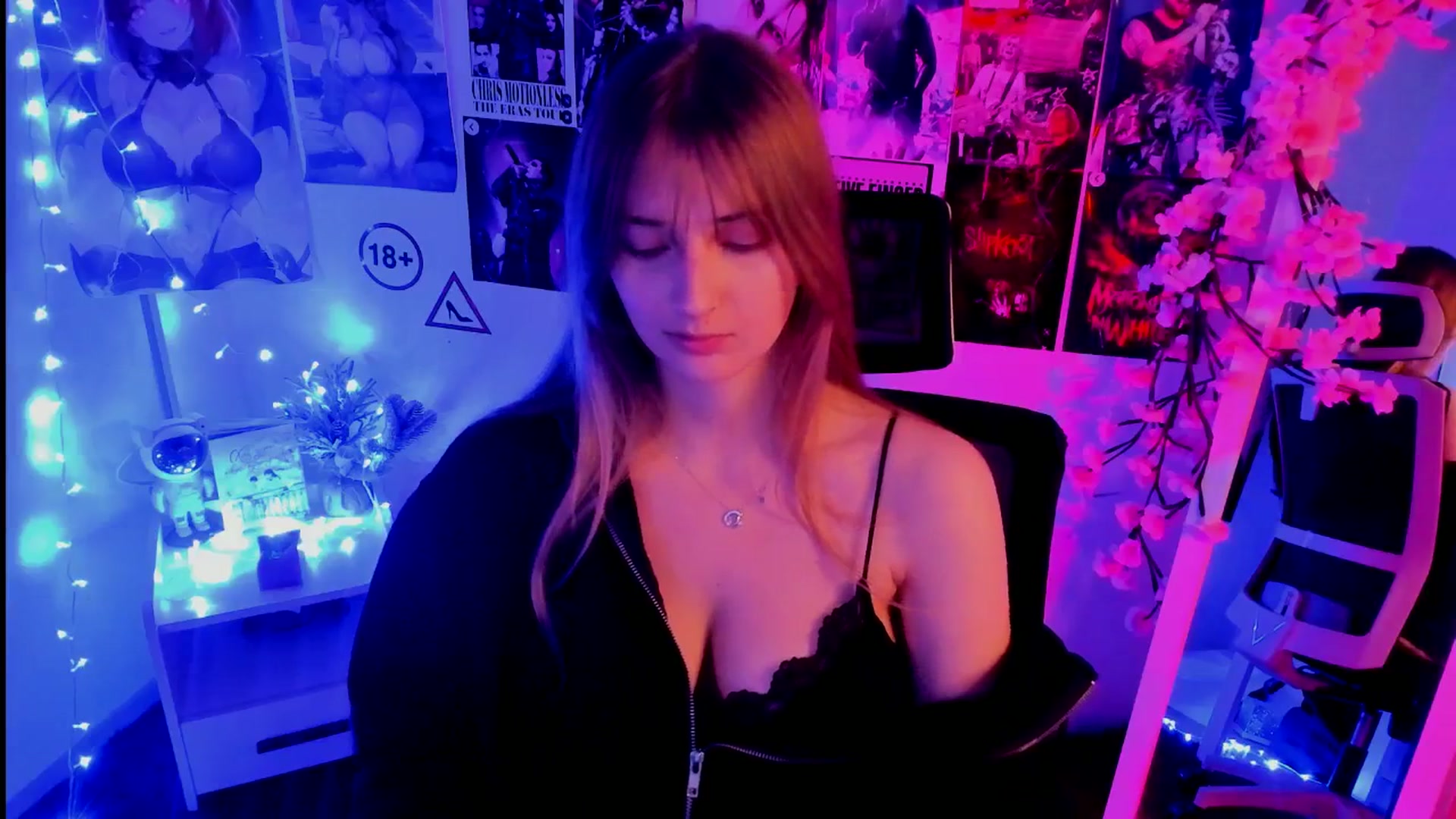 Gallery image thumbnail from Lisa_Star_'s myfreecams stream on, 11/13/2025, 13:52 image 9 of 20
