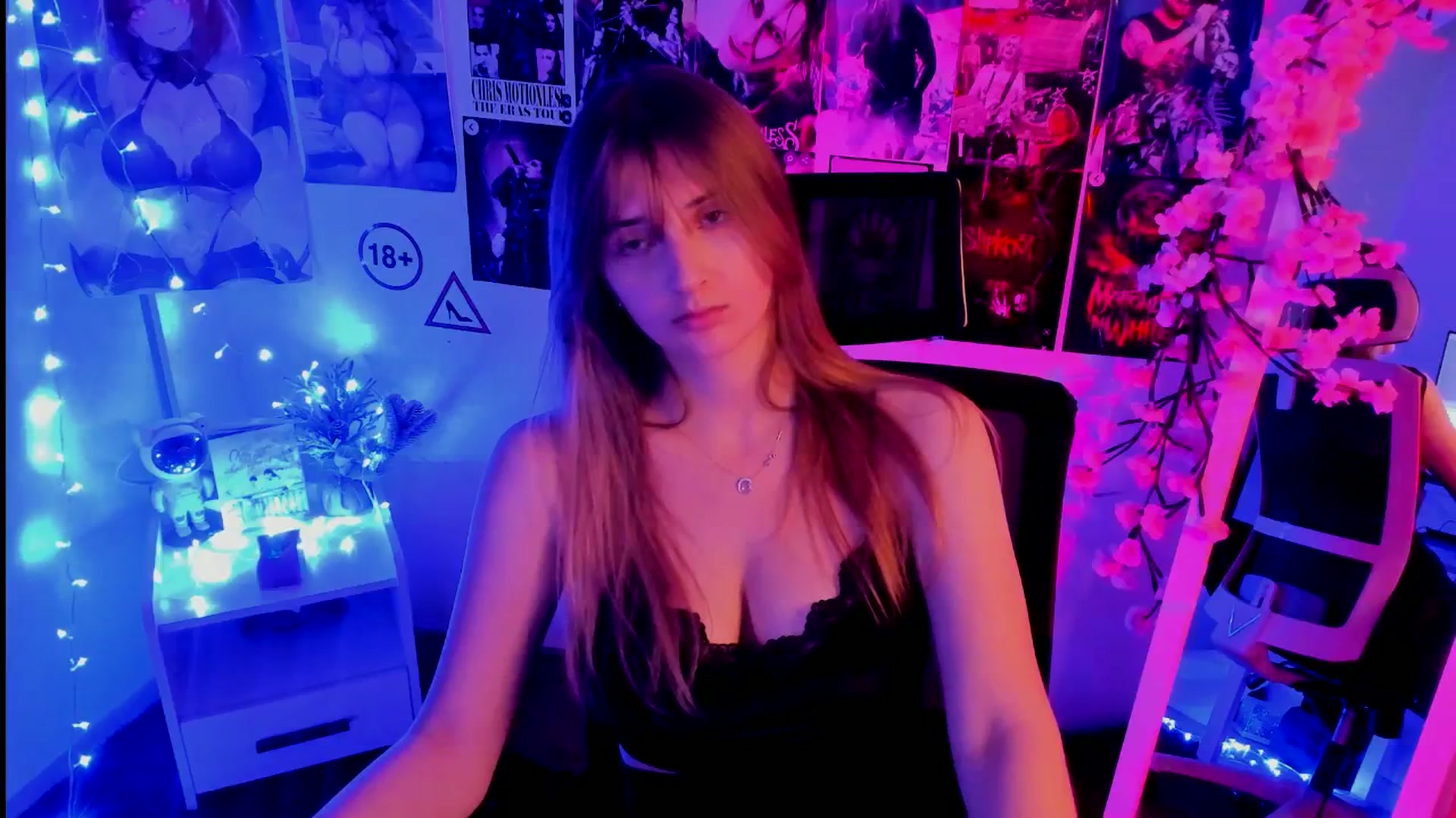 Gallery image thumbnail from Lisa_Star_'s myfreecams stream on, 11/13/2025, 14:31 image 11 of 20