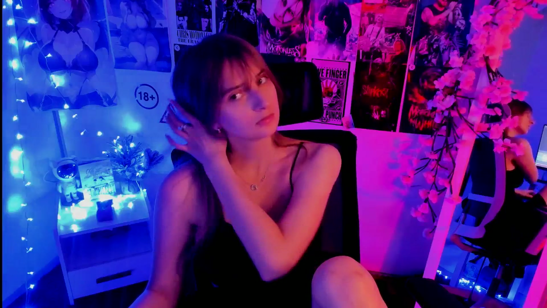 Gallery image thumbnail from Lisa_Star_'s myfreecams stream on, 11/13/2025, 14:31 image 2 of 20