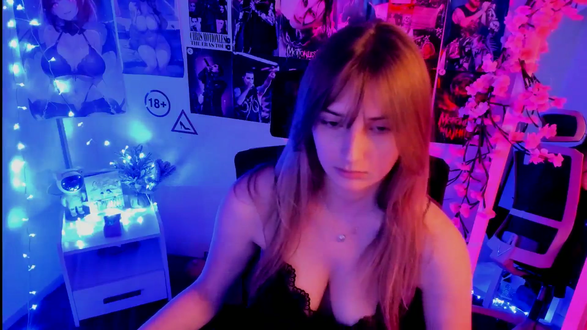 Gallery image thumbnail from Lisa_Star_'s myfreecams stream on, 11/13/2025, 14:31 image 9 of 20