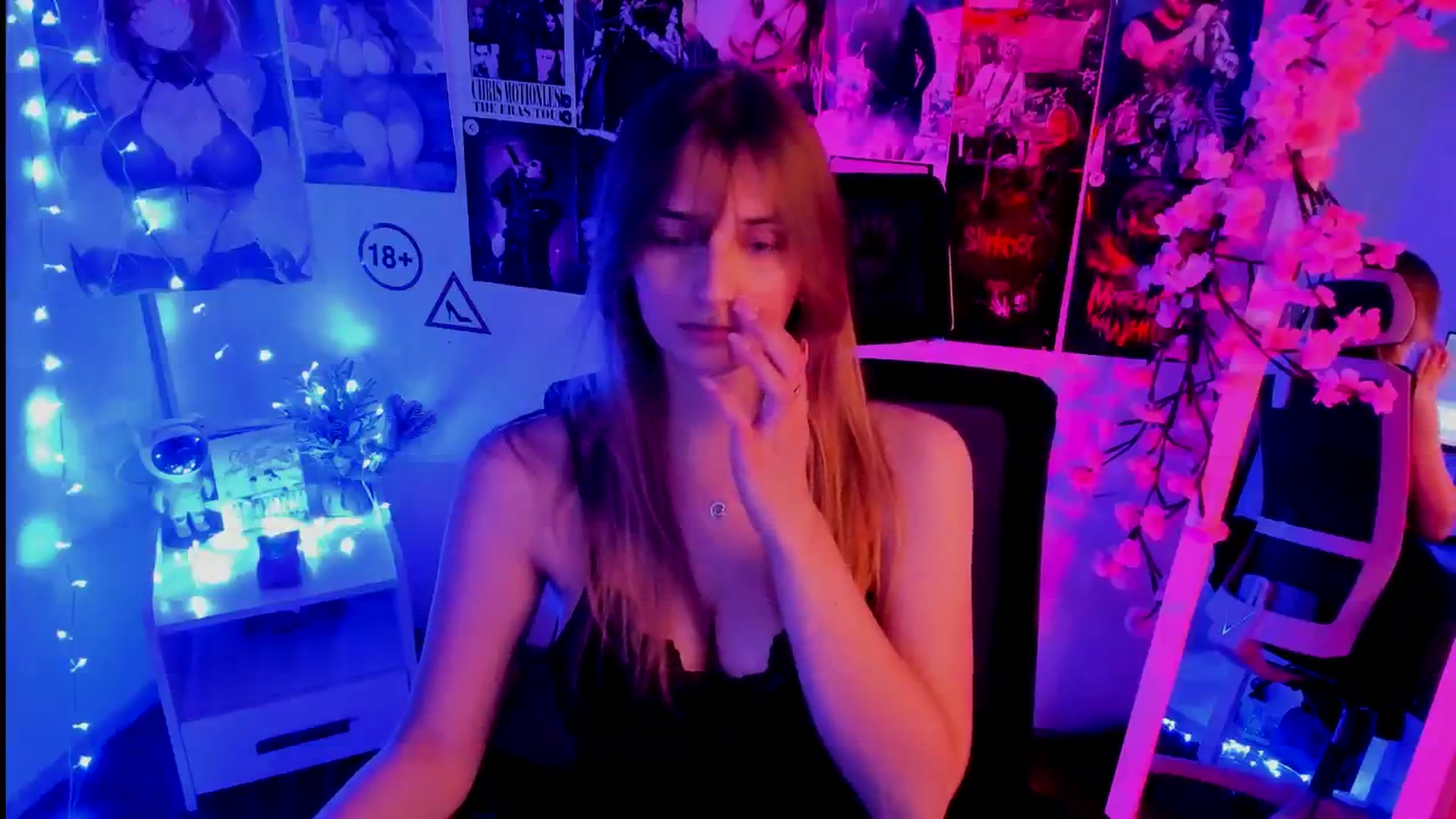 Gallery image thumbnail from Lisa_Star_'s myfreecams stream on, 11/13/2025, 14:31 image 8 of 20