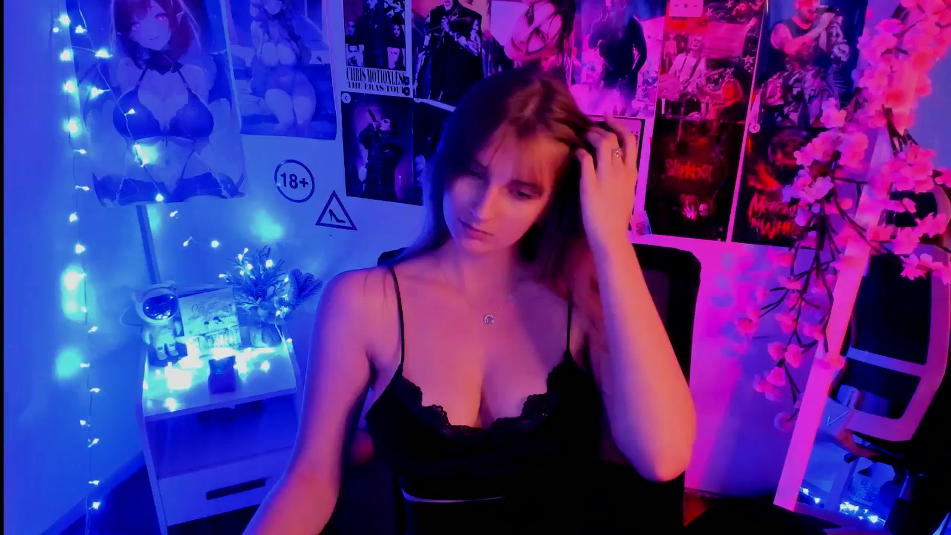 Gallery image thumbnail from Lisa_Star_'s myfreecams stream on, 11/13/2025, 15:43 image 7 of 20