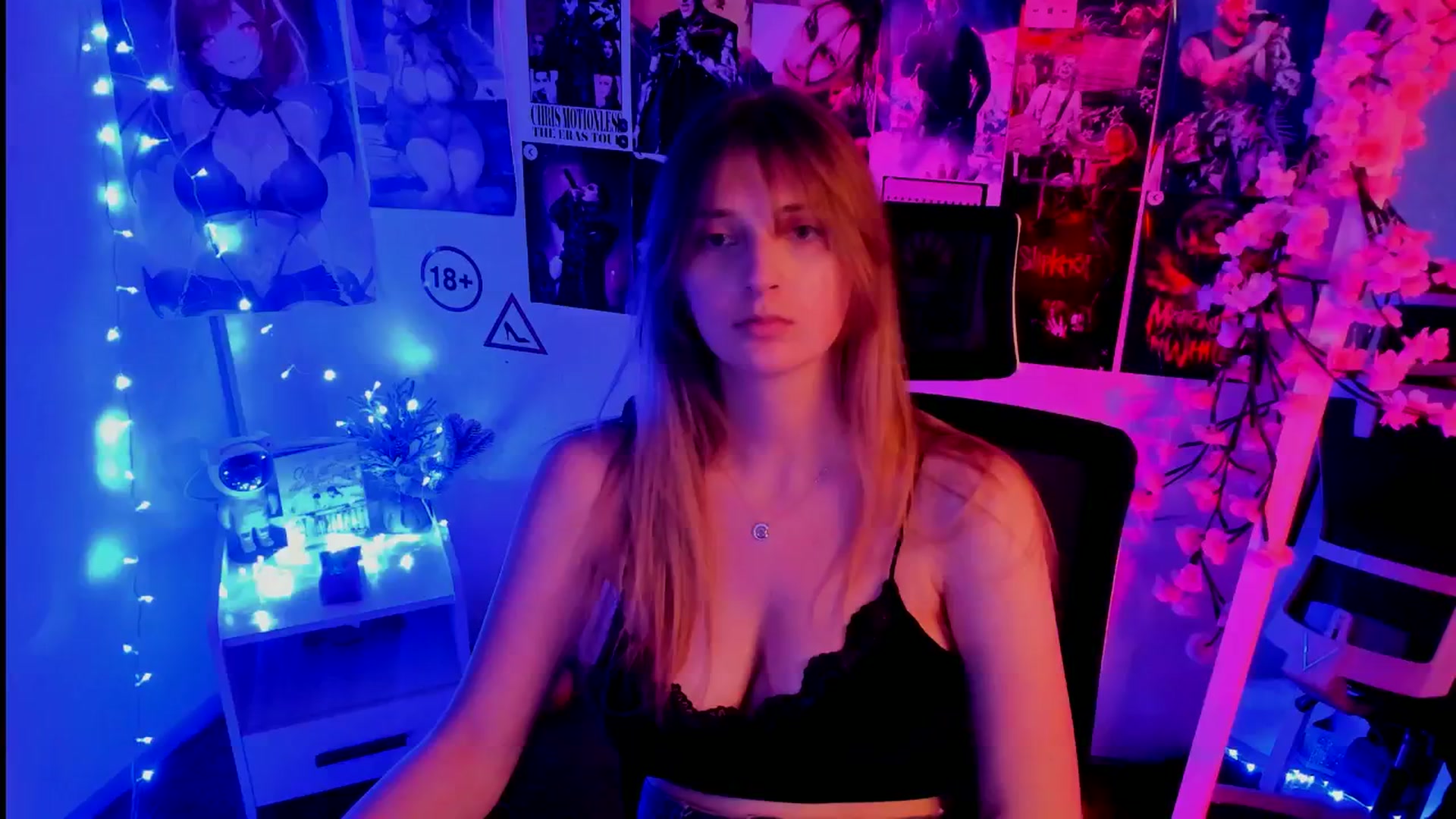 Gallery image thumbnail from Lisa_Star_'s myfreecams stream on, 11/13/2025, 17:26 image 15 of 20