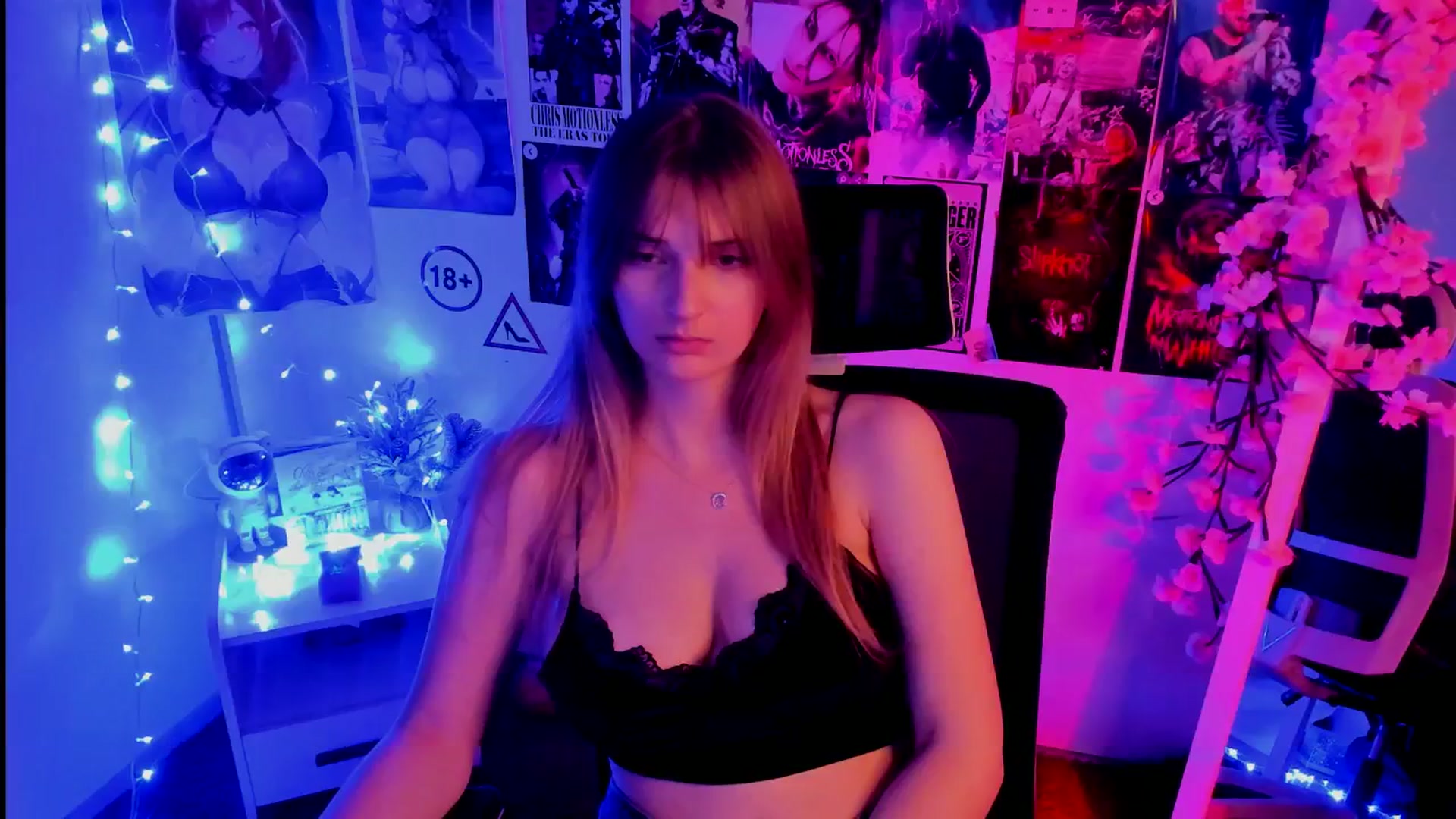 Gallery image thumbnail from Lisa_Star_'s myfreecams stream on, 11/13/2025, 17:26 image 5 of 20