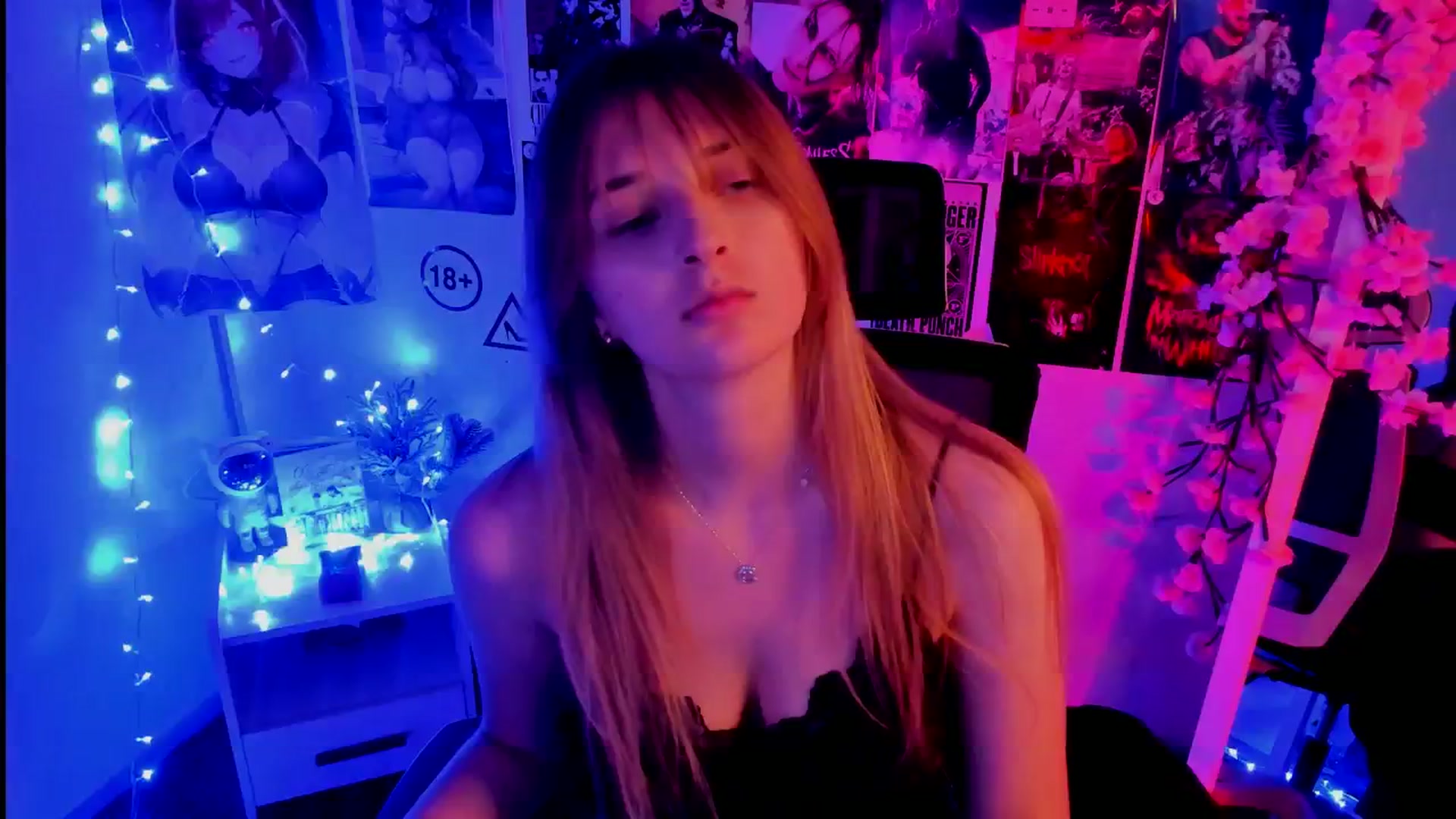 Gallery image thumbnail from Lisa_Star_'s myfreecams stream on, 11/13/2025, 17:26 image 1 of 20