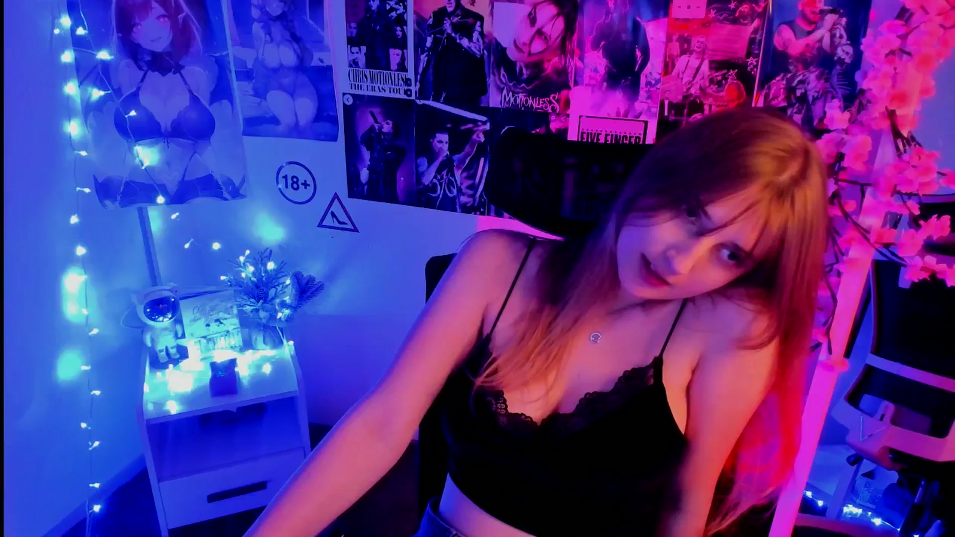 Gallery image thumbnail from Lisa_Star_'s myfreecams stream on, 11/13/2025, 17:26 image 11 of 20