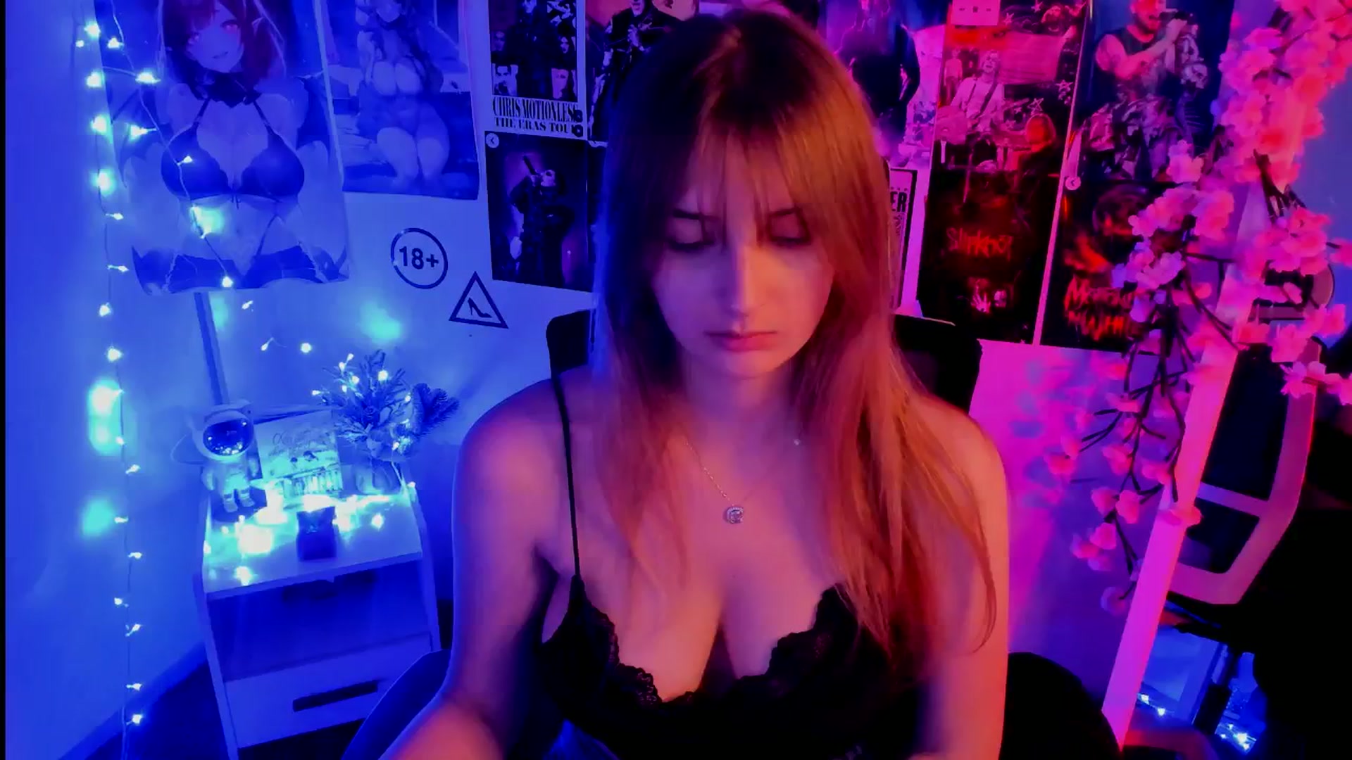 Gallery image thumbnail from Lisa_Star_'s myfreecams stream on, 11/13/2025, 17:26 image 4 of 20