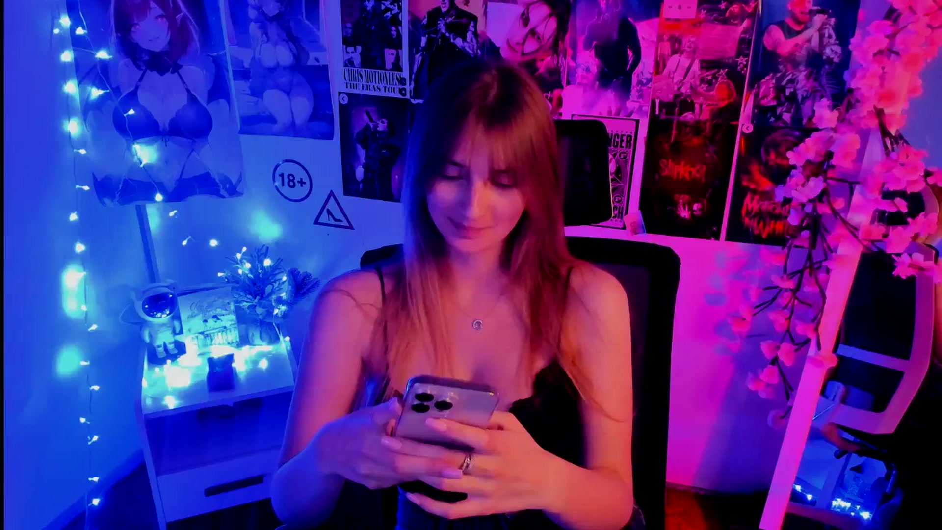 Gallery image thumbnail from Lisa_Star_'s myfreecams stream on, 11/13/2025, 17:58 image 13 of 20