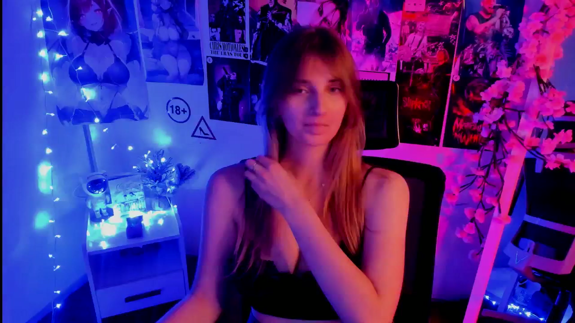 Gallery image thumbnail from Lisa_Star_'s myfreecams stream on, 11/13/2025, 17:58 image 3 of 20