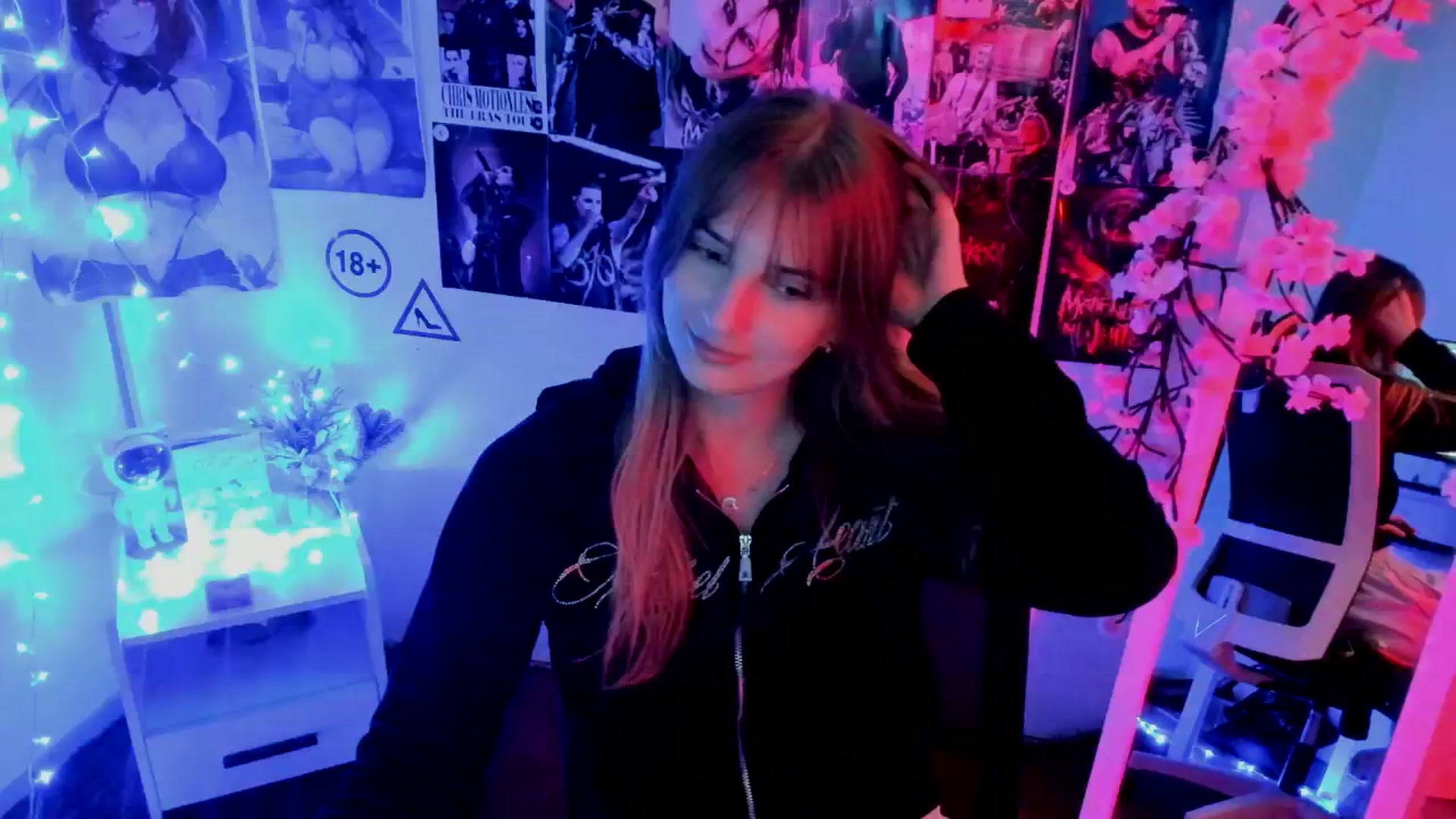Gallery image thumbnail from Lisa_Star_'s myfreecams stream on, 11/14/2025, 16:18 image 15 of 20