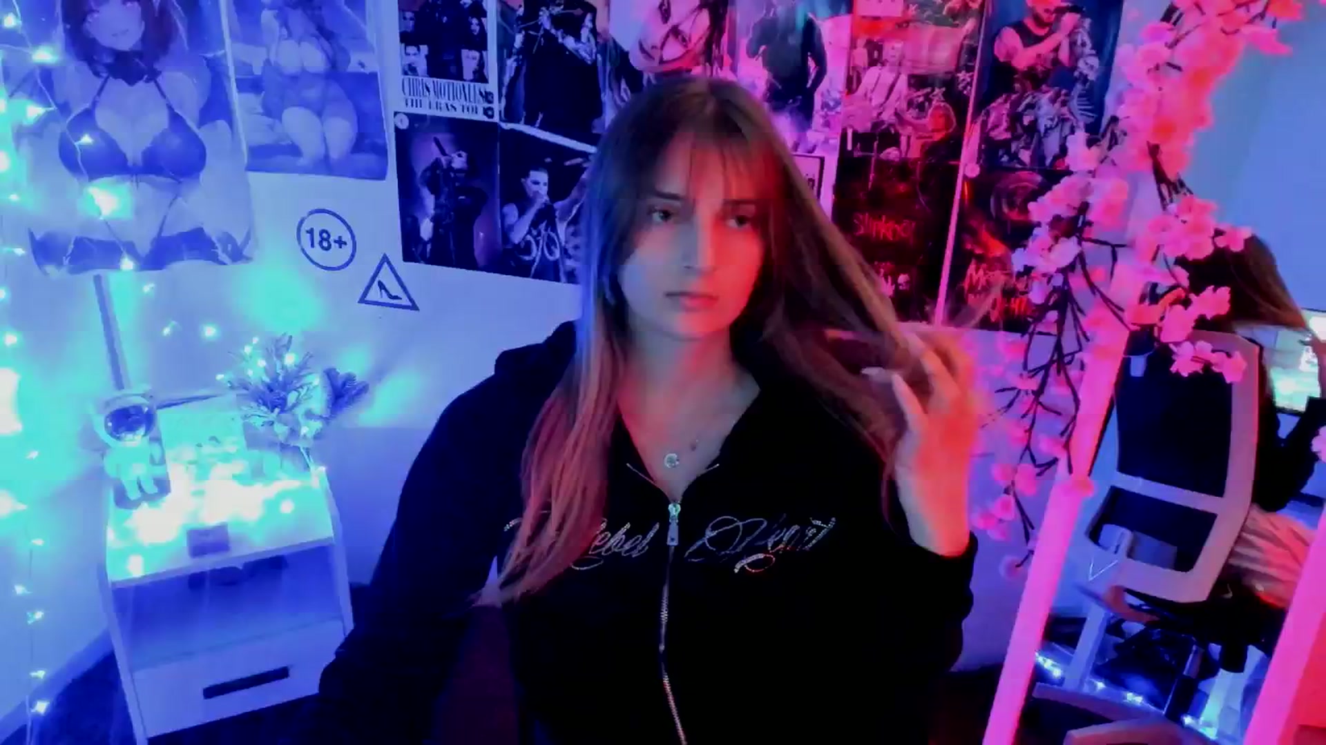 Gallery image thumbnail from Lisa_Star_'s myfreecams stream on, 11/14/2025, 16:18 image 18 of 20