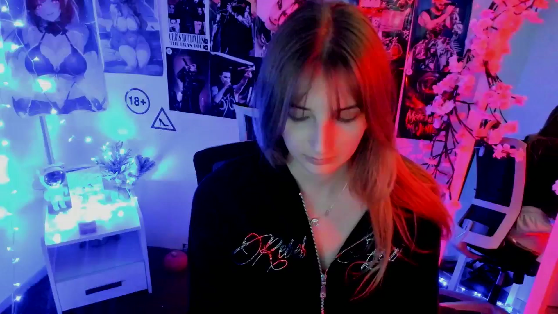 Gallery image thumbnail from Lisa_Star_'s myfreecams stream on, 11/14/2025, 17:35 image 15 of 20