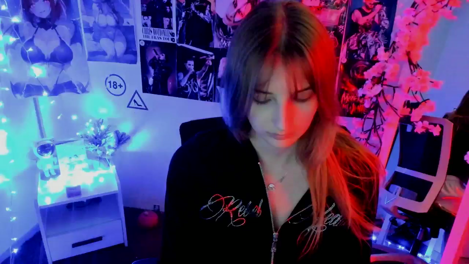 Gallery image thumbnail from Lisa_Star_'s myfreecams stream on, 11/14/2025, 17:35 image 16 of 20