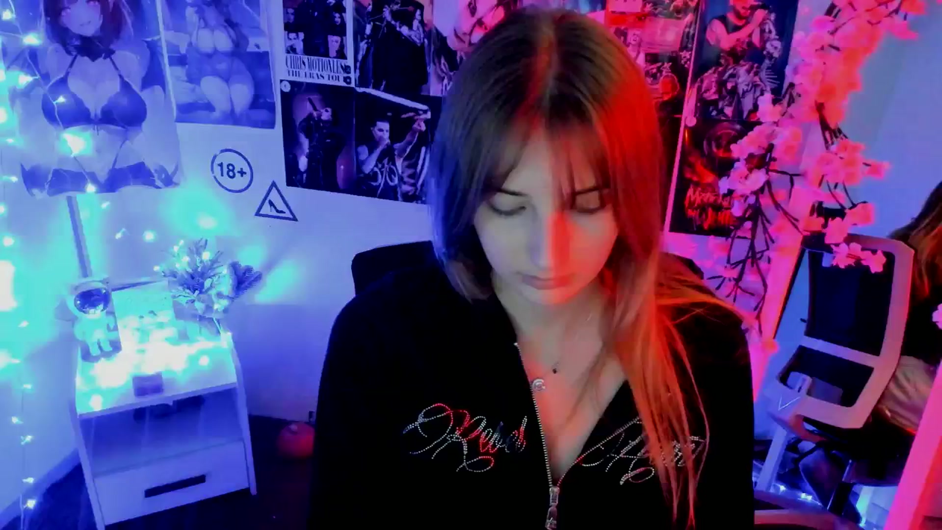 Gallery image thumbnail from Lisa_Star_'s myfreecams stream on, 11/14/2025, 17:35 image 19 of 20