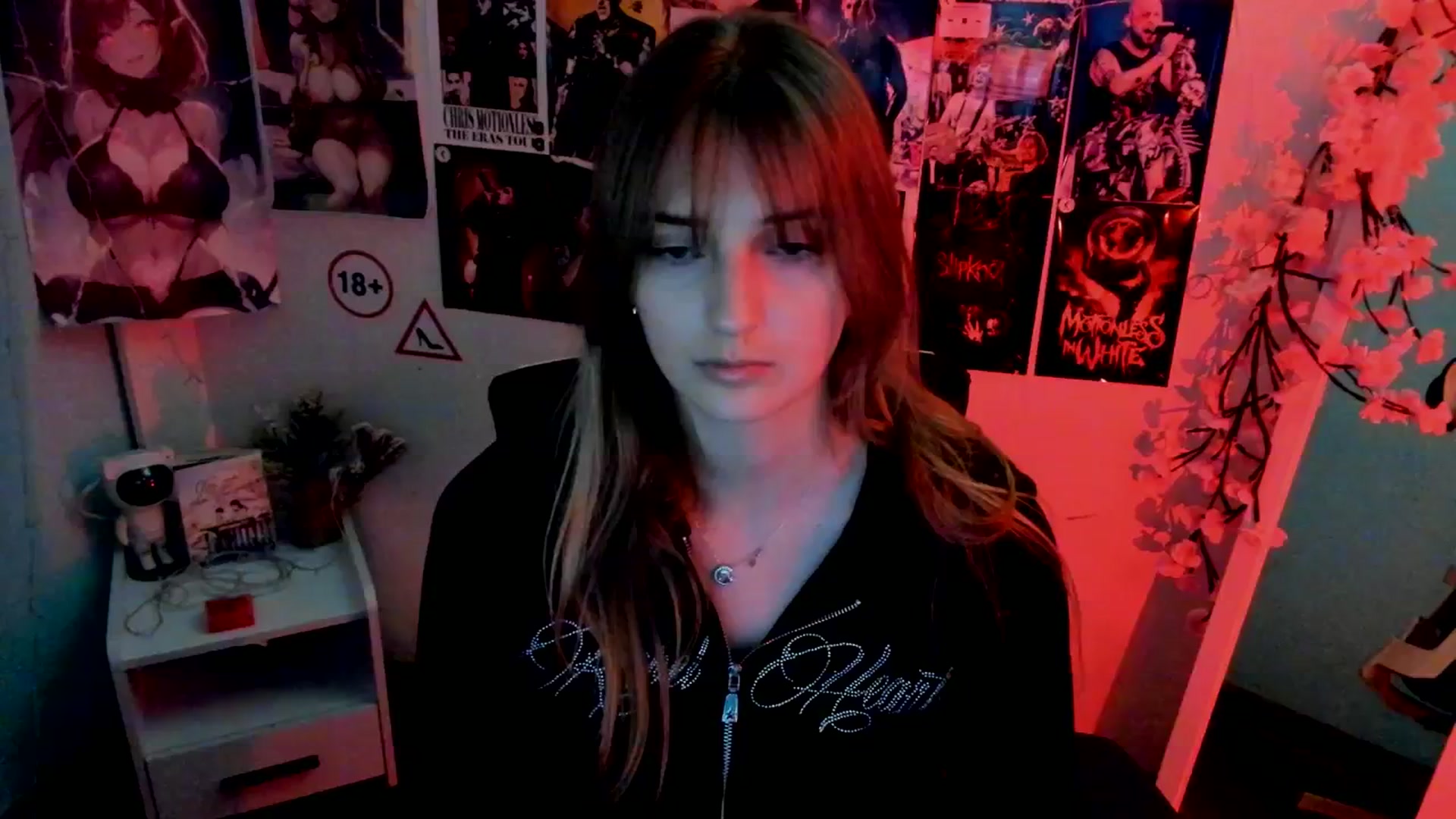 Gallery image thumbnail from Lisa_Star_'s myfreecams stream on, 11/14/2025, 19:39 image 18 of 20