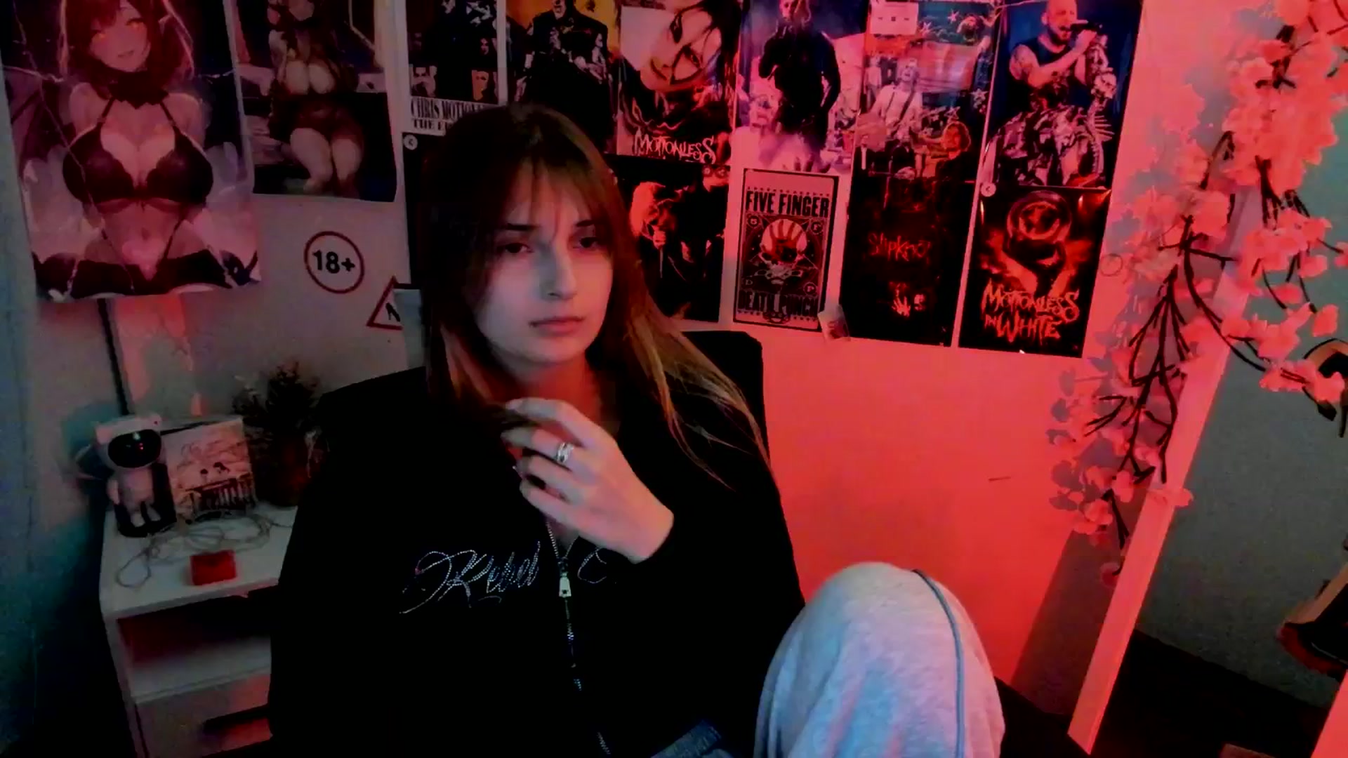 Gallery image thumbnail from Lisa_Star_'s myfreecams stream on, 11/14/2025, 19:39 image 3 of 20