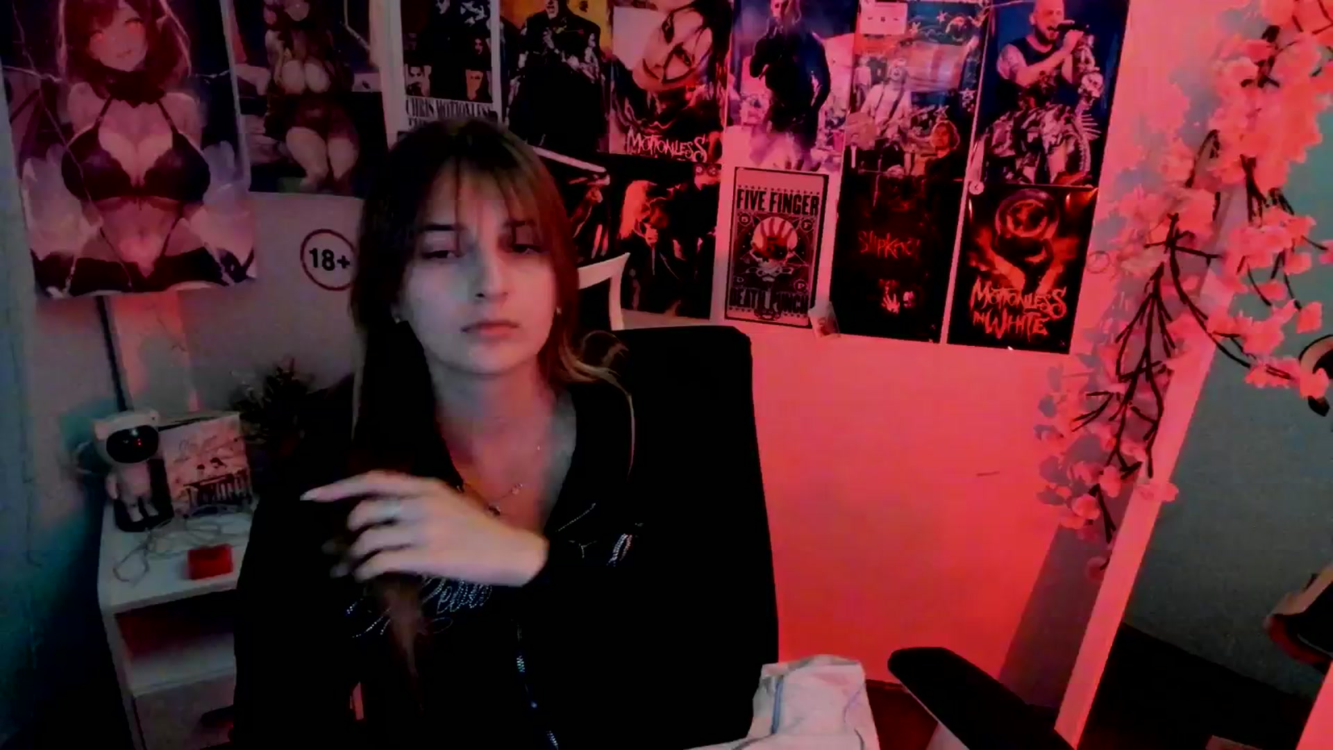Gallery image thumbnail from Lisa_Star_'s myfreecams stream on, 11/14/2025, 19:39 image 13 of 20