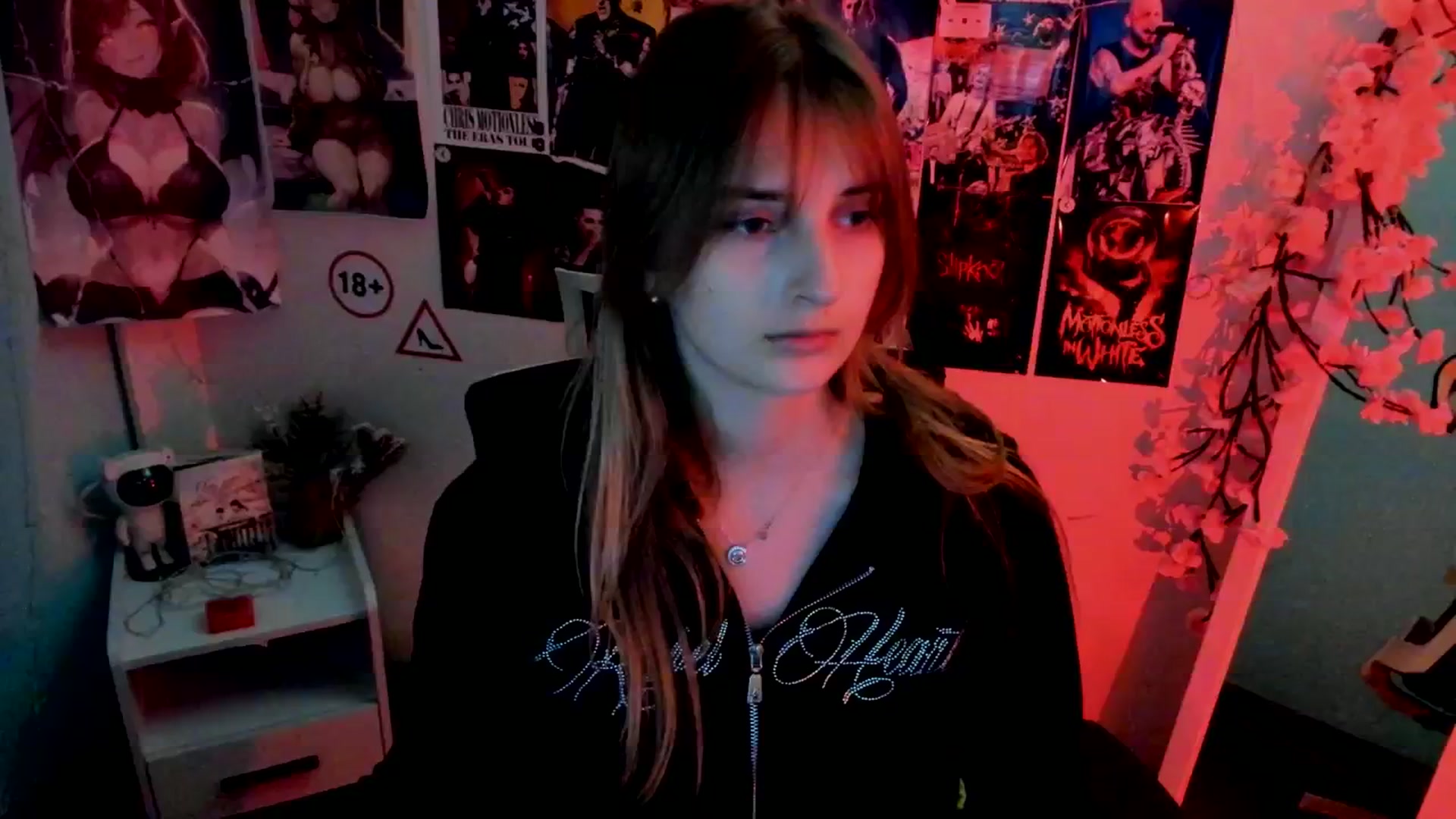 Gallery image thumbnail from Lisa_Star_'s myfreecams stream on, 11/14/2025, 19:39 image 17 of 20
