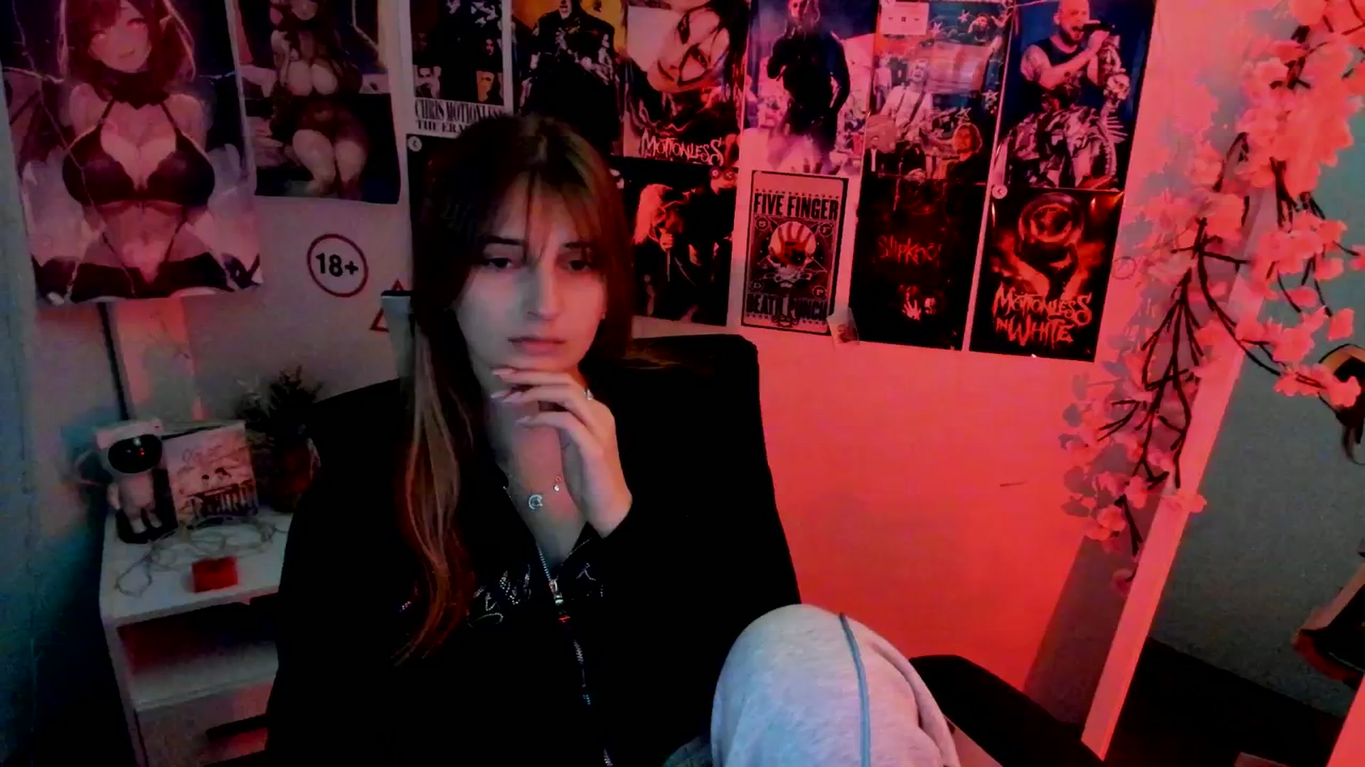Gallery image thumbnail from Lisa_Star_'s myfreecams stream on, 11/14/2025, 19:39 image 9 of 20