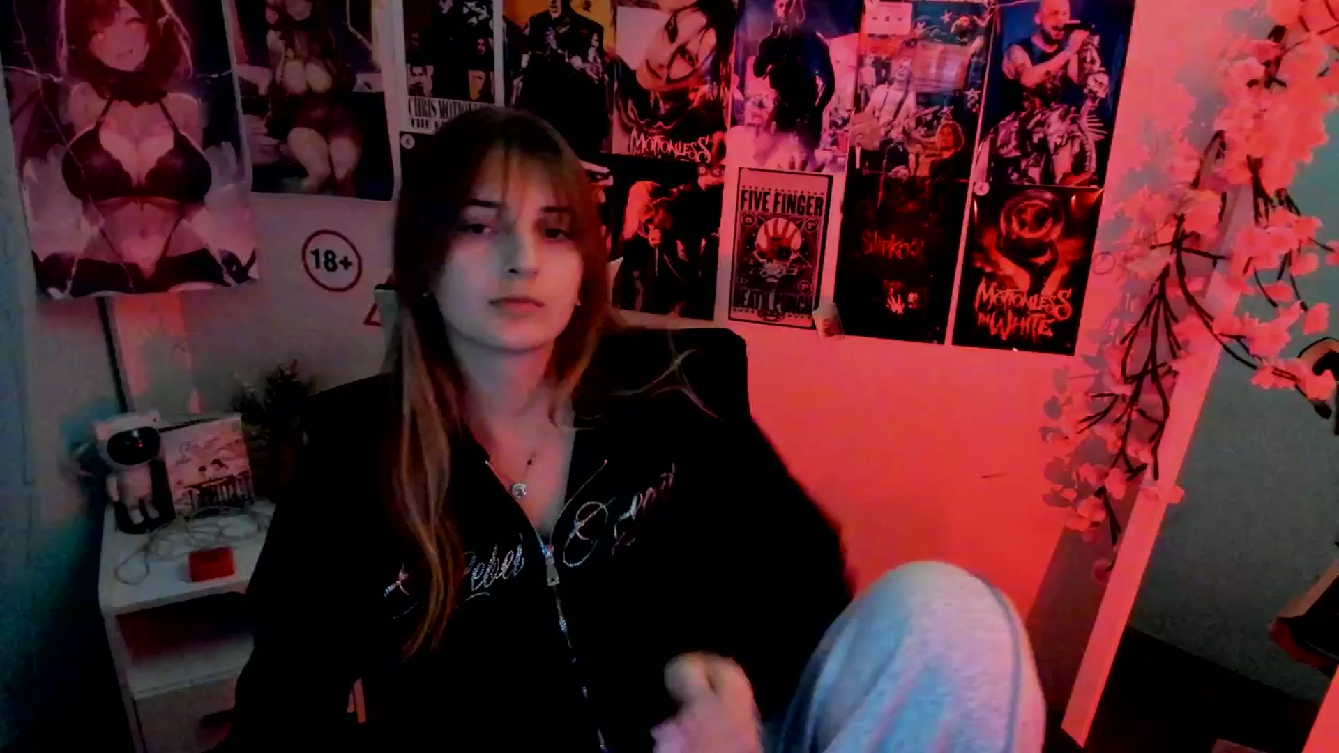 Gallery image thumbnail from Lisa_Star_'s myfreecams stream on, 11/14/2025, 19:39 image 6 of 20