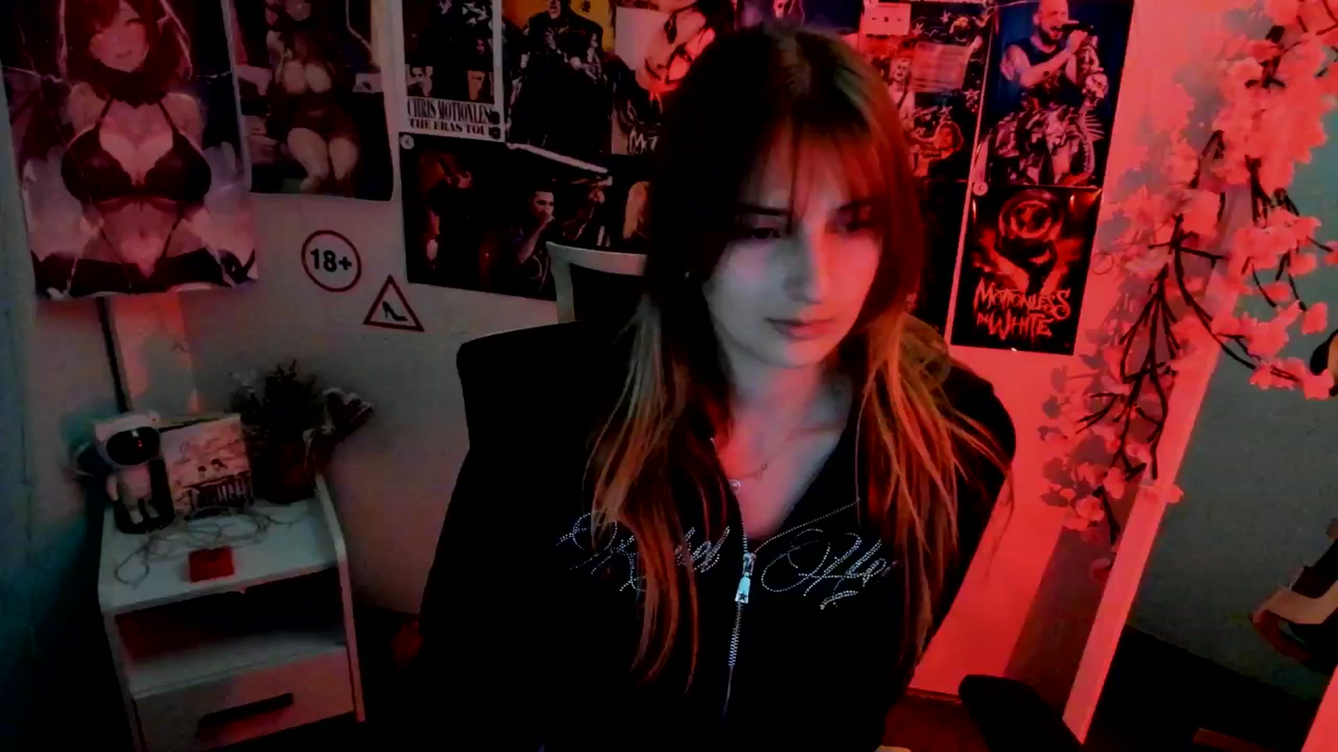 Gallery image thumbnail from Lisa_Star_'s myfreecams stream on, 11/14/2025, 19:39 image 19 of 20