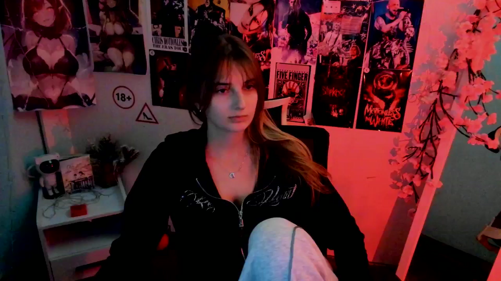Gallery image thumbnail from Lisa_Star_'s myfreecams stream on, 11/14/2025, 20:14 image 5 of 20