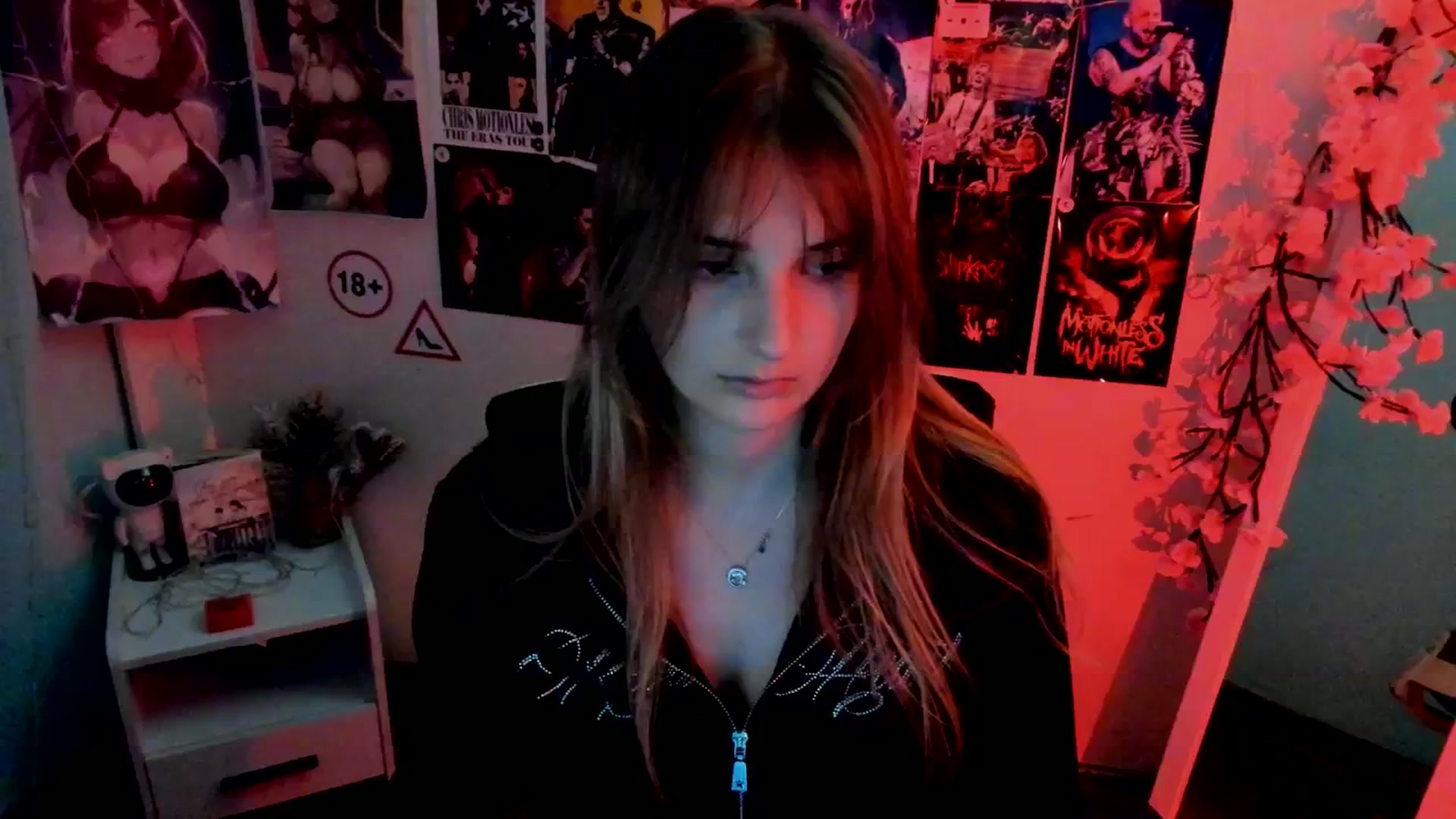 Gallery image thumbnail from Lisa_Star_'s myfreecams stream on, 11/14/2025, 20:14 image 1 of 20
