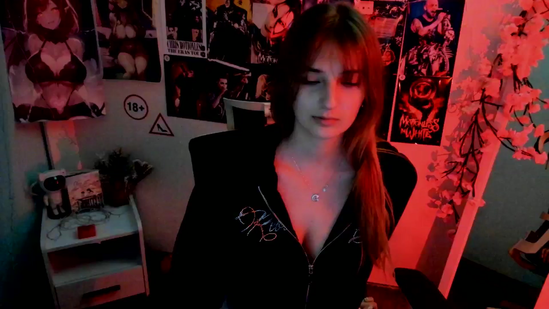 Gallery image thumbnail from Lisa_Star_'s myfreecams stream on, 11/14/2025, 20:14 image 16 of 20