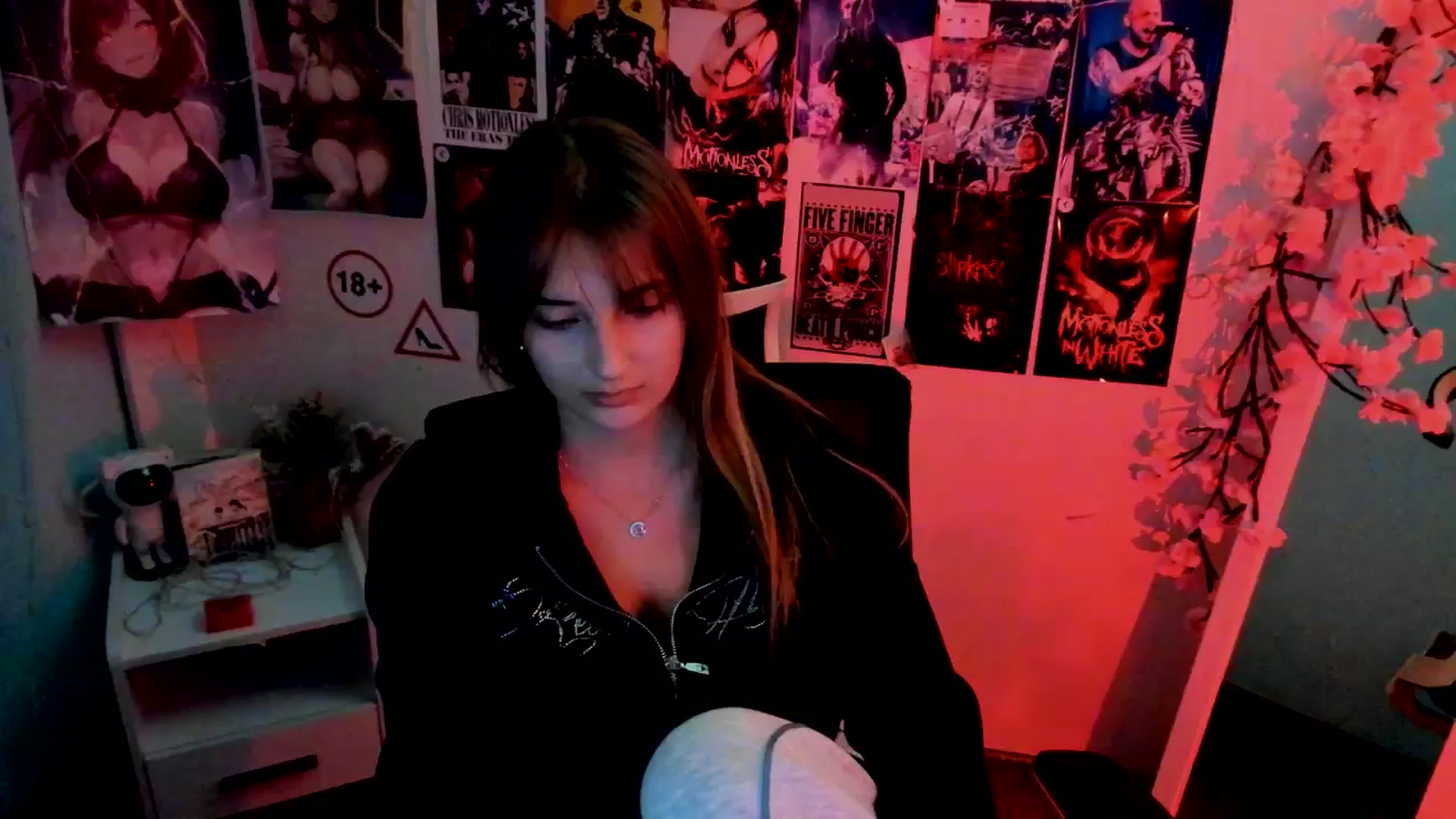Gallery image thumbnail from Lisa_Star_'s myfreecams stream on, 11/14/2025, 20:14 image 13 of 20