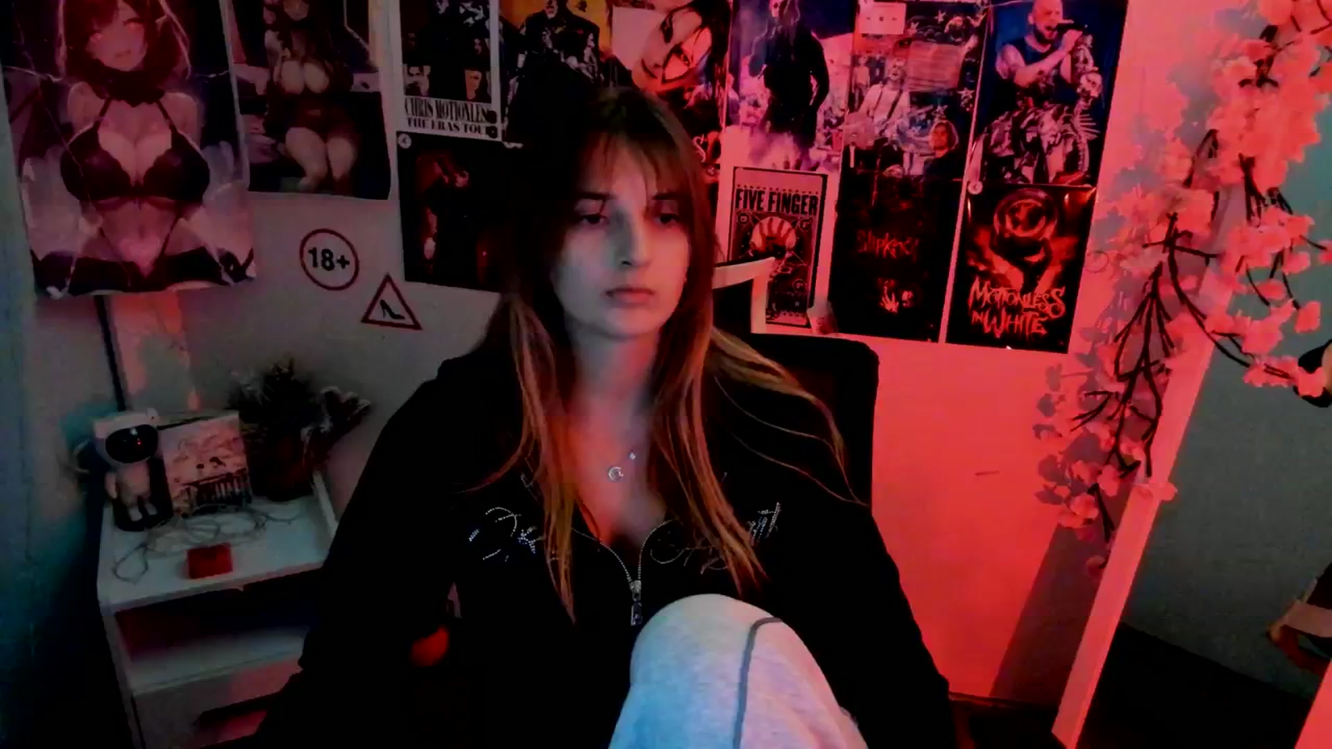 Gallery image thumbnail from Lisa_Star_'s myfreecams stream on, 11/14/2025, 20:14 image 3 of 20