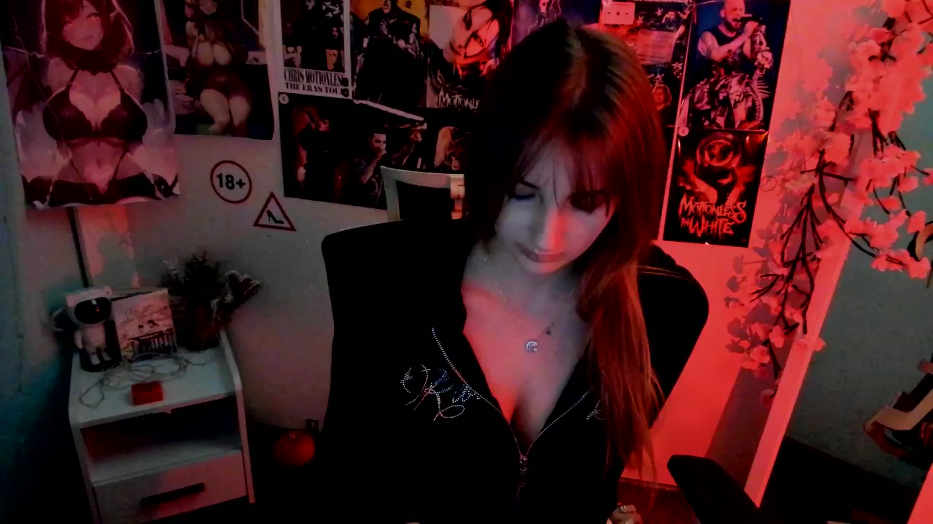 Gallery image thumbnail from Lisa_Star_'s myfreecams stream on, 11/14/2025, 20:14 image 17 of 20