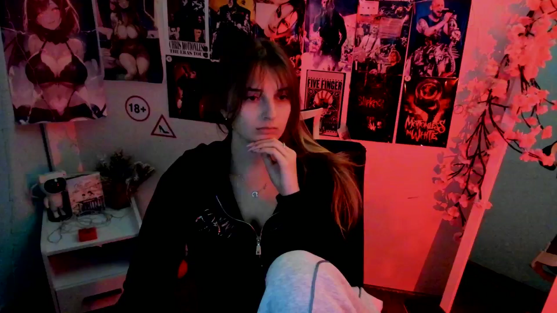 Gallery image thumbnail from Lisa_Star_'s myfreecams stream on, 11/14/2025, 20:14 image 4 of 20
