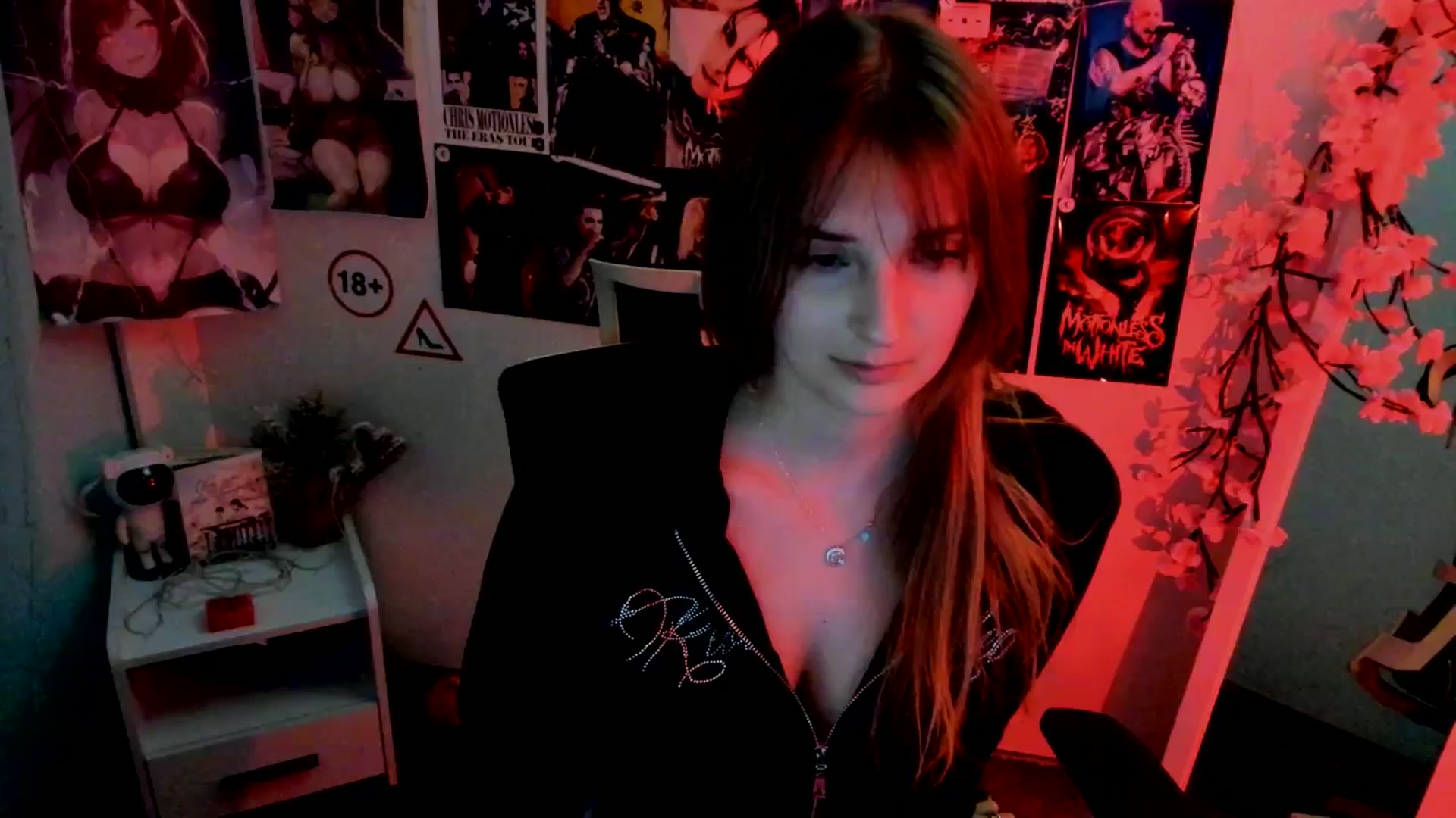 Gallery image thumbnail from Lisa_Star_'s myfreecams stream on, 11/14/2025, 20:14 image 15 of 20