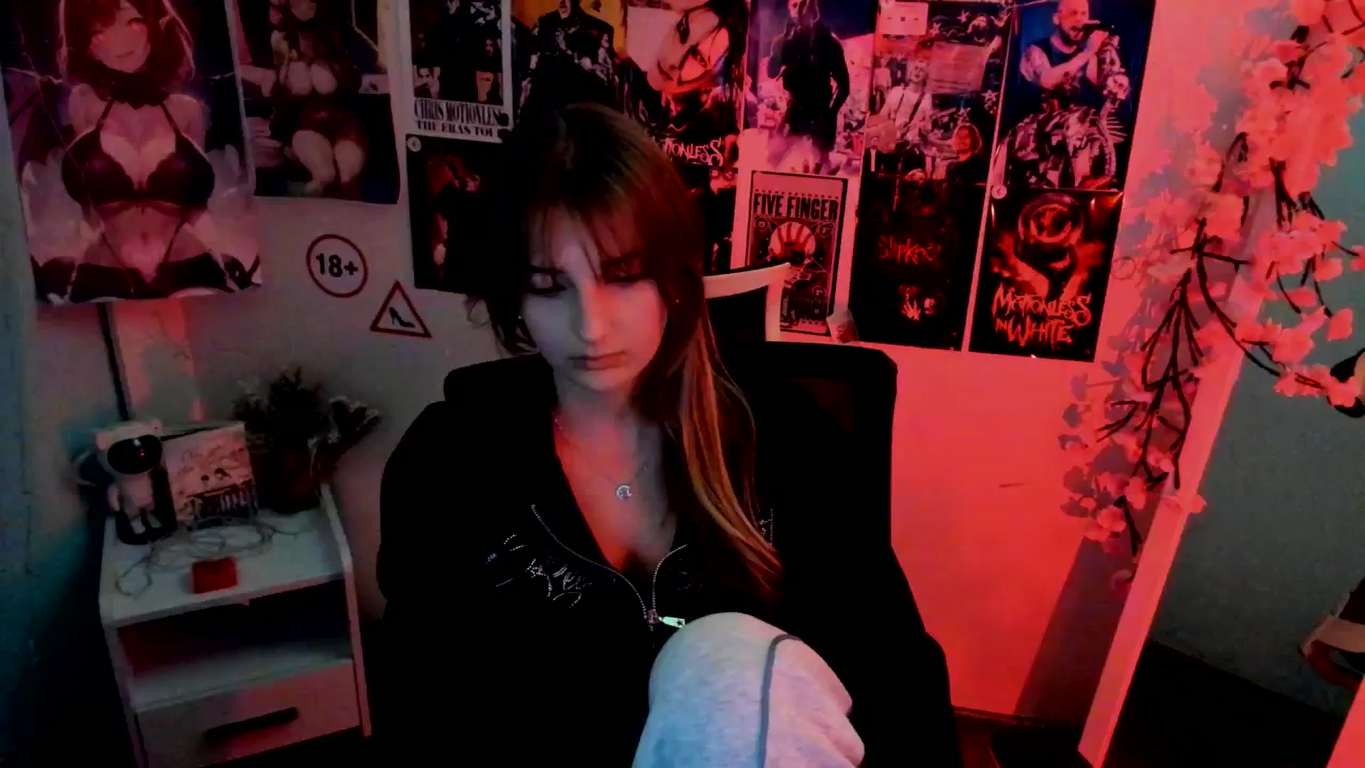Gallery image thumbnail from Lisa_Star_'s myfreecams stream on, 11/14/2025, 20:14 image 7 of 20