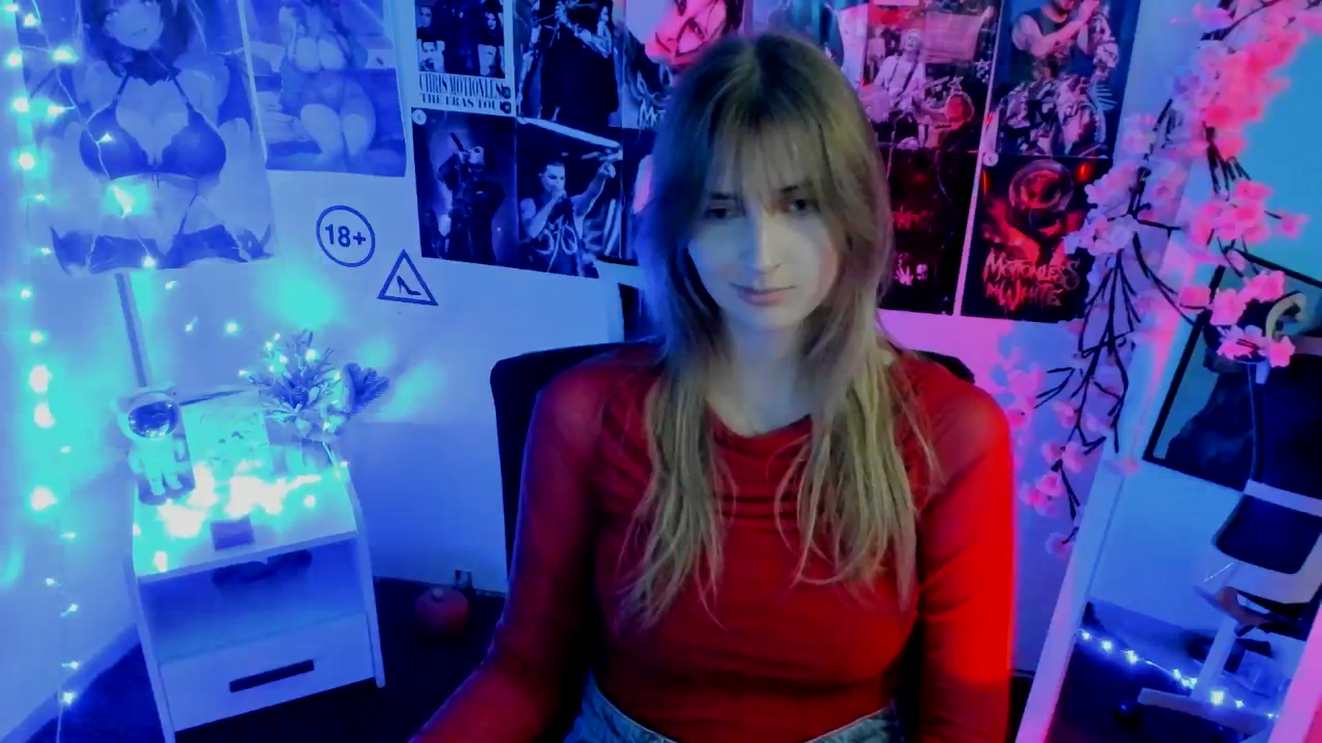 Gallery image thumbnail from Lisa_Star_'s myfreecams stream on, 11/18/2025, 09:17 image 8 of 20