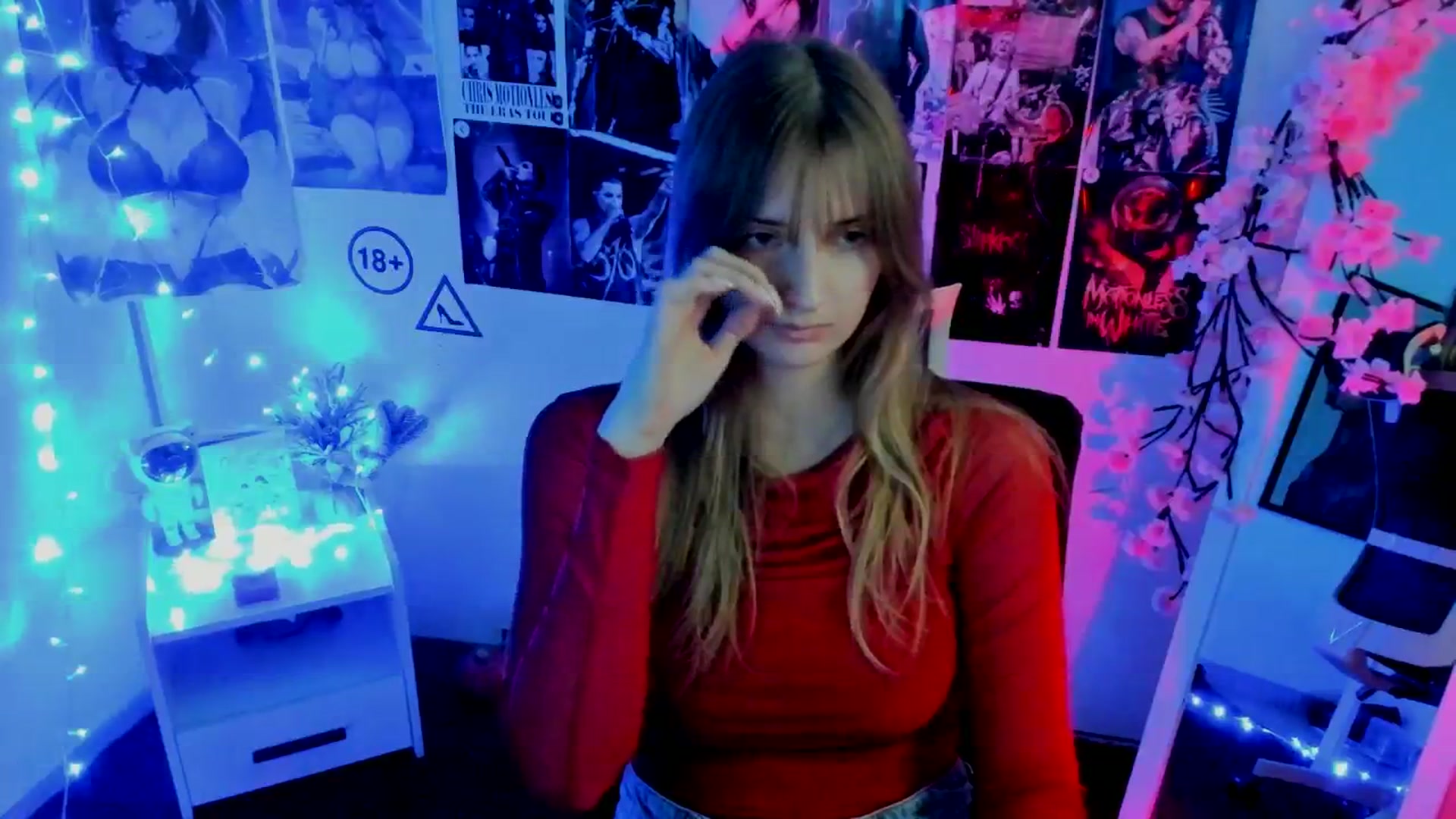 Gallery image thumbnail from Lisa_Star_'s myfreecams stream on, 11/18/2025, 09:17 image 4 of 20