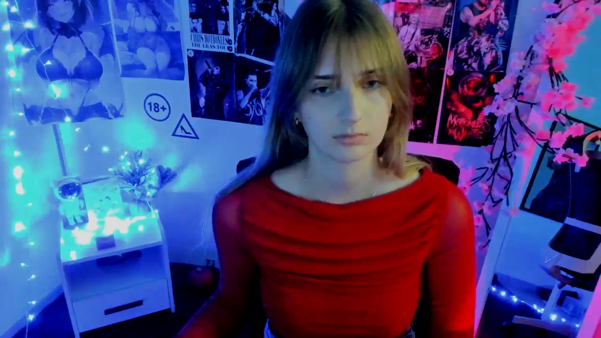 Gallery image thumbnail from Lisa_Star_'s myfreecams stream on, 11/18/2025, 09:17 image 17 of 20