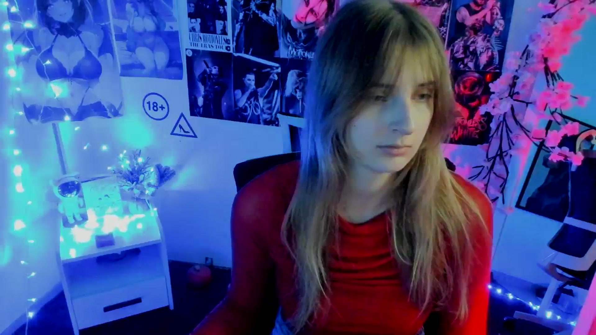 Gallery image thumbnail from Lisa_Star_'s myfreecams stream on, 11/18/2025, 09:17 image 12 of 20
