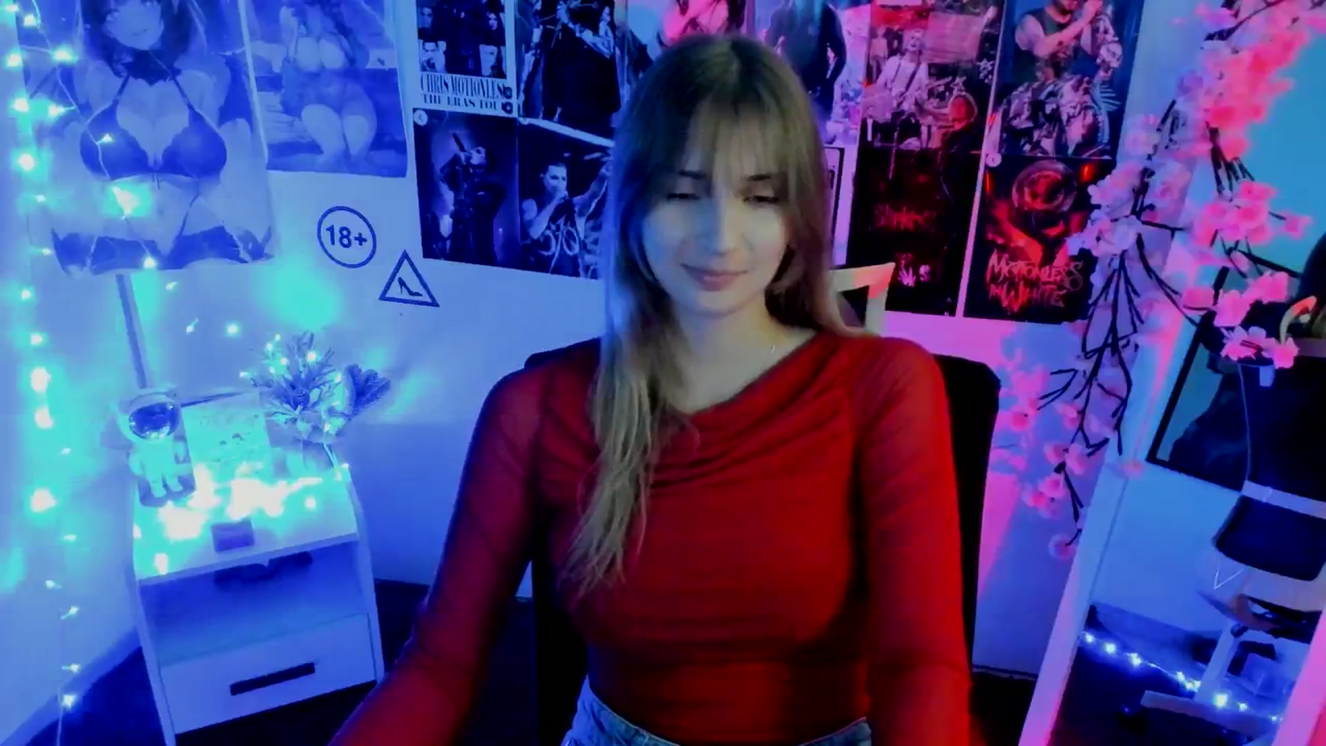 Gallery image thumbnail from Lisa_Star_'s myfreecams stream on, 11/18/2025, 09:17 image 2 of 20