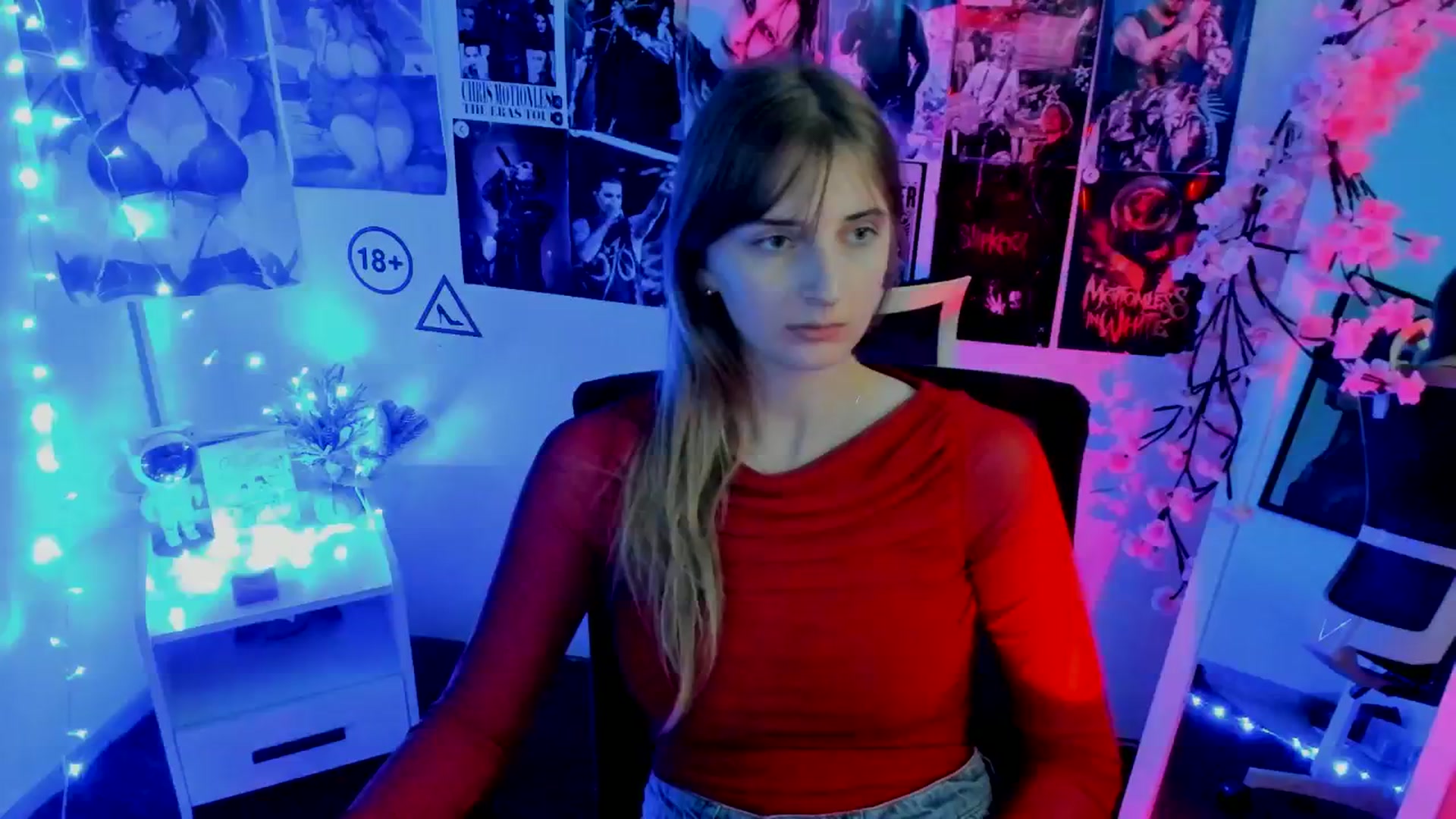 Gallery image thumbnail from Lisa_Star_'s myfreecams stream on, 11/18/2025, 11:51 image 11 of 20