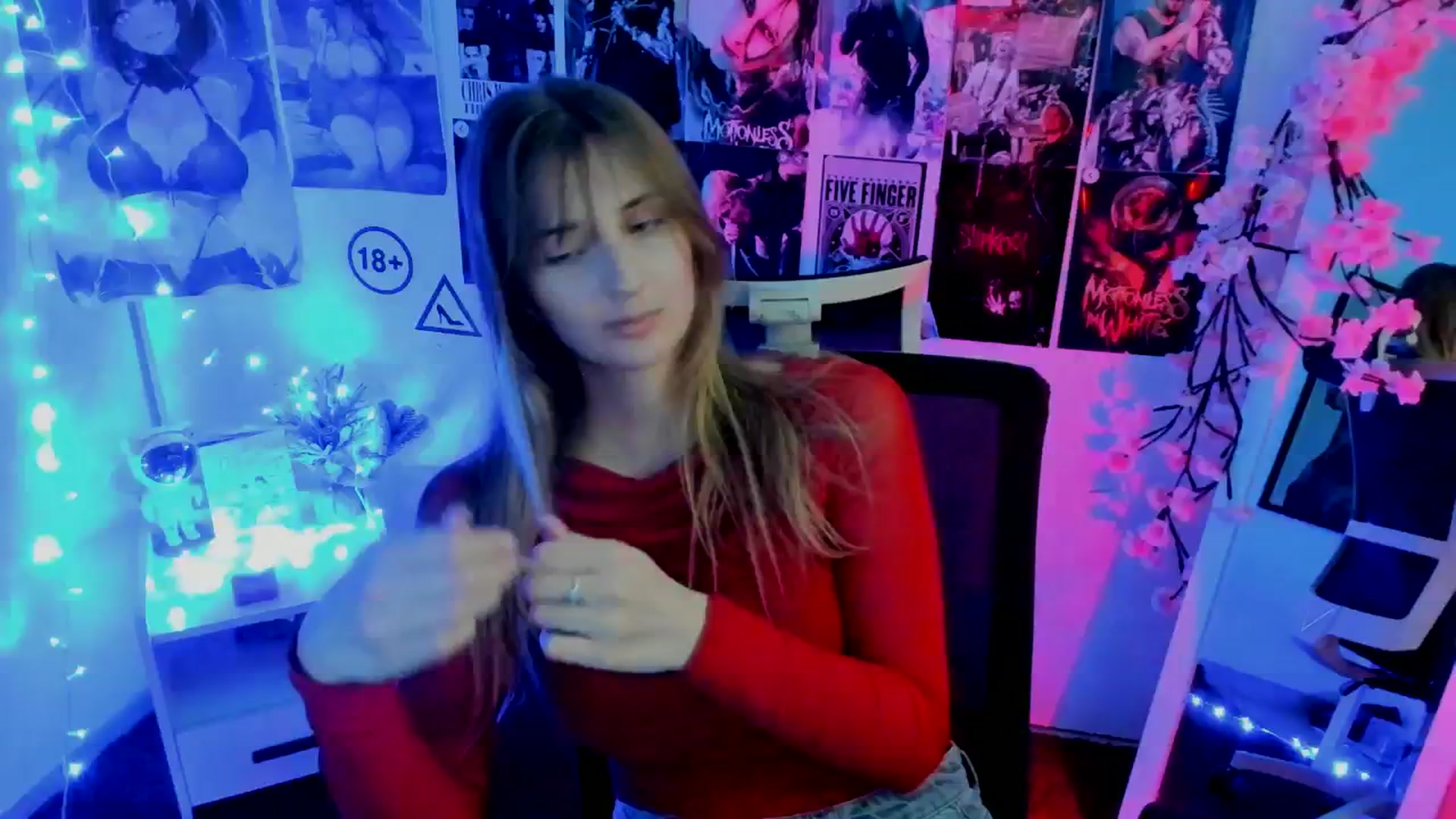 Gallery image thumbnail from Lisa_Star_'s myfreecams stream on, 11/18/2025, 11:51 image 19 of 20