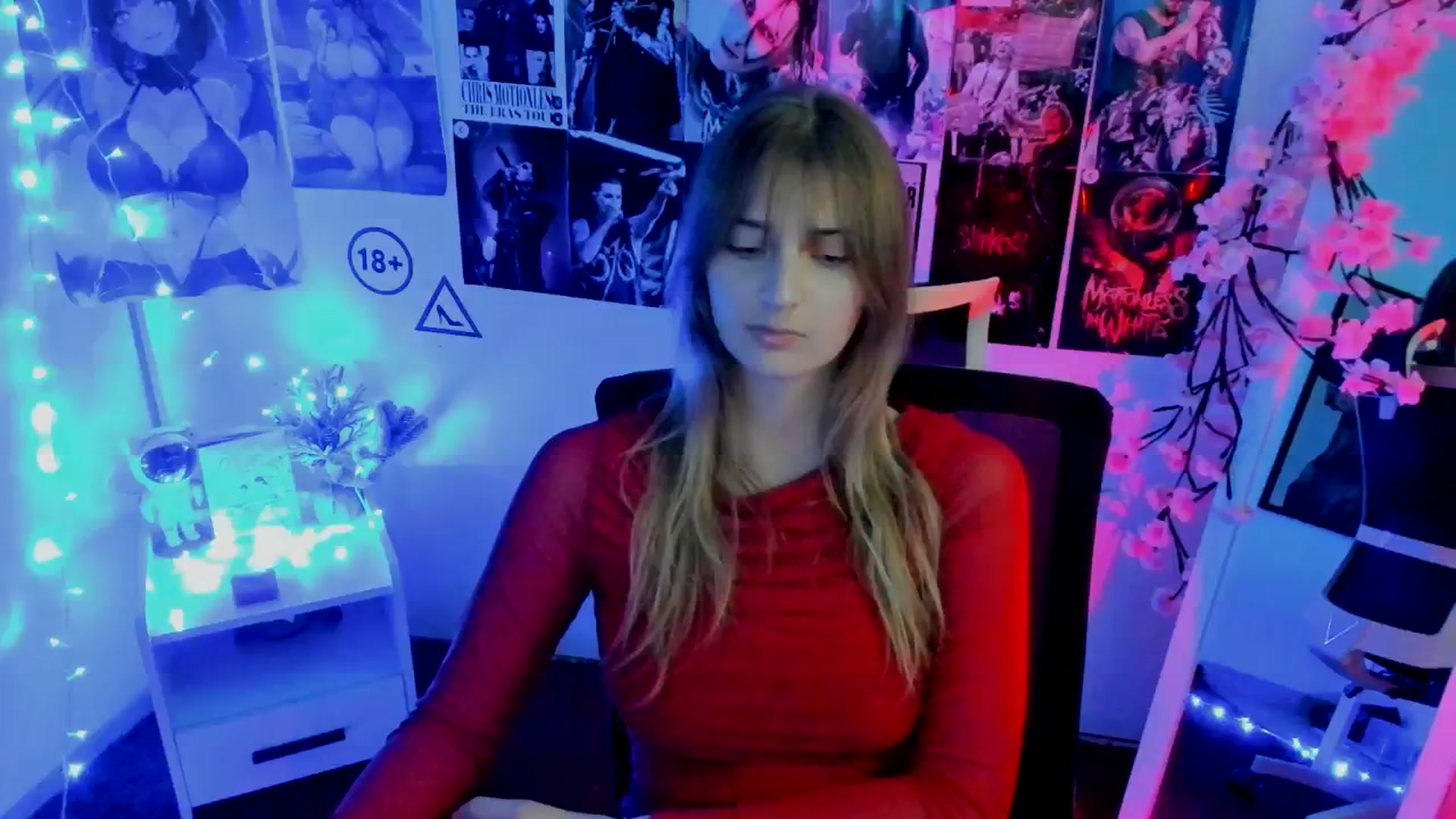 Gallery image thumbnail from Lisa_Star_'s myfreecams stream on, 11/18/2025, 12:25 image 10 of 20