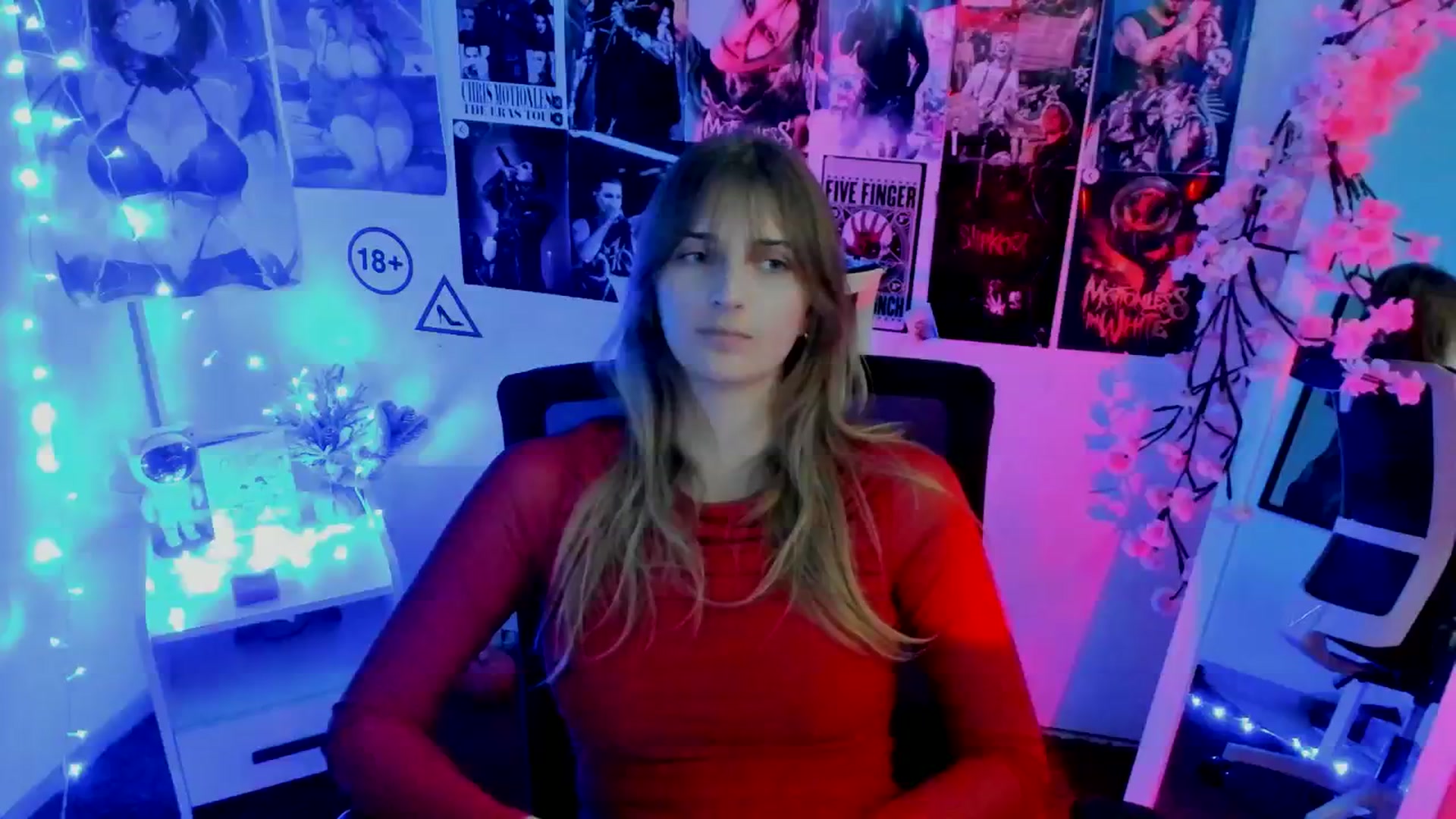 Gallery image thumbnail from Lisa_Star_'s myfreecams stream on, 11/18/2025, 12:25 image 2 of 20