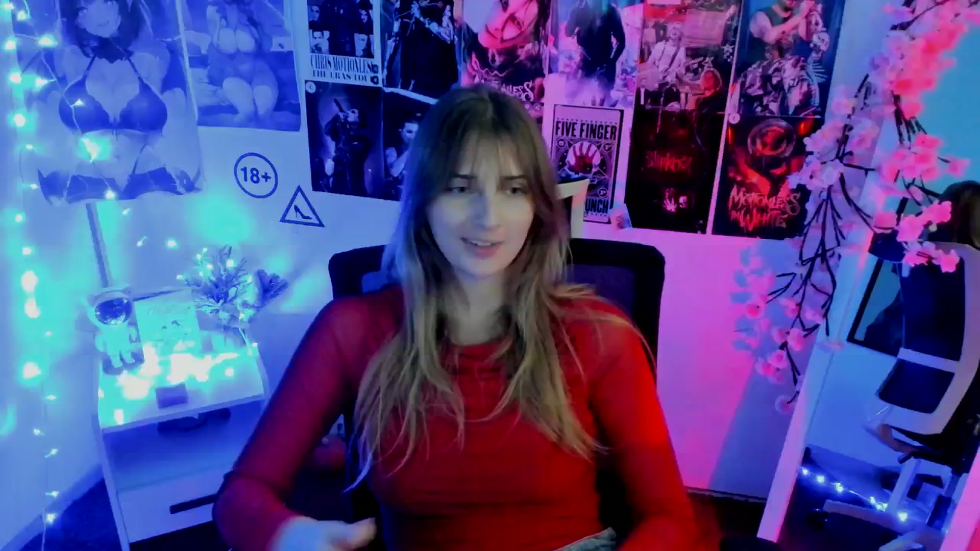 Gallery image thumbnail from Lisa_Star_'s myfreecams stream on, 11/18/2025, 12:25 image 1 of 20
