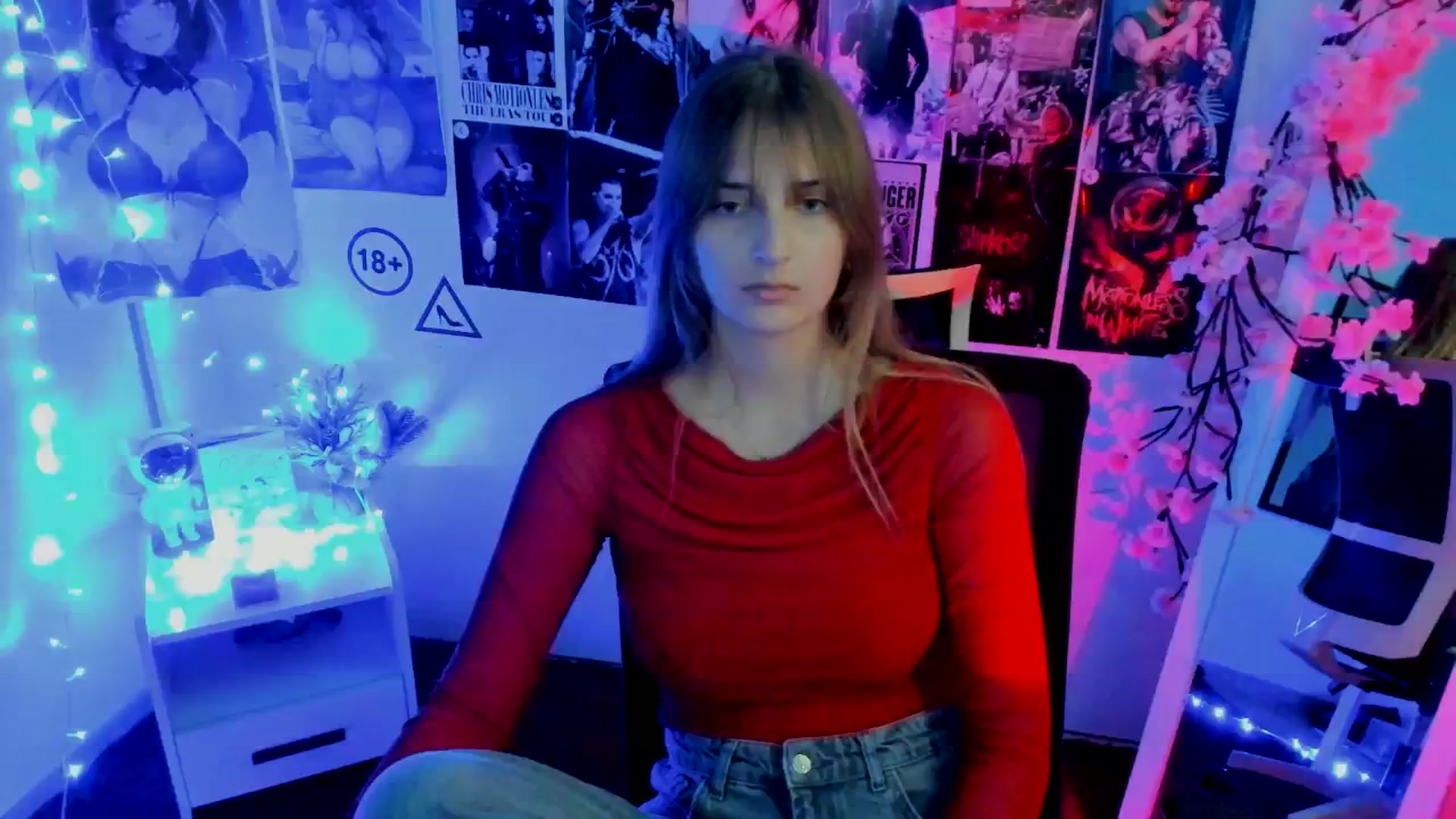 Gallery image thumbnail from Lisa_Star_'s myfreecams stream on, 11/18/2025, 12:25 image 16 of 20