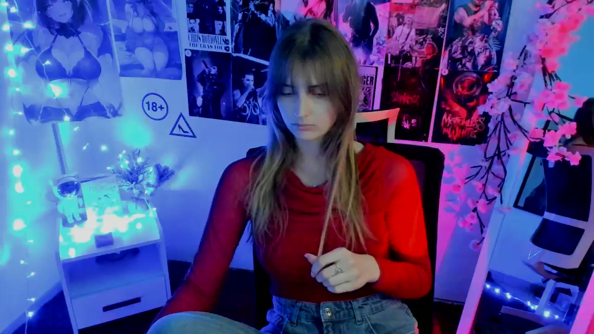 Gallery image thumbnail from Lisa_Star_'s myfreecams stream on, 11/18/2025, 12:25 image 19 of 20