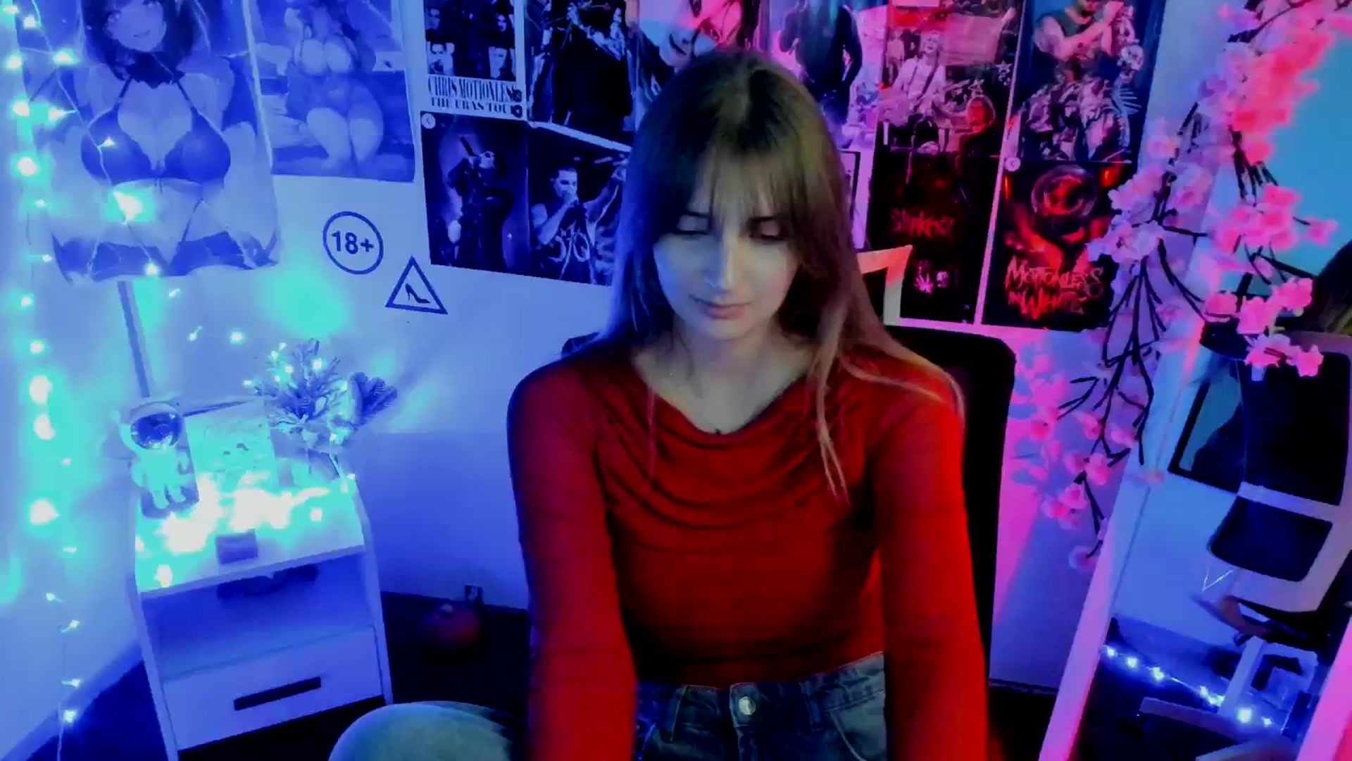 Gallery image thumbnail from Lisa_Star_'s myfreecams stream on, 11/18/2025, 12:25 image 15 of 20